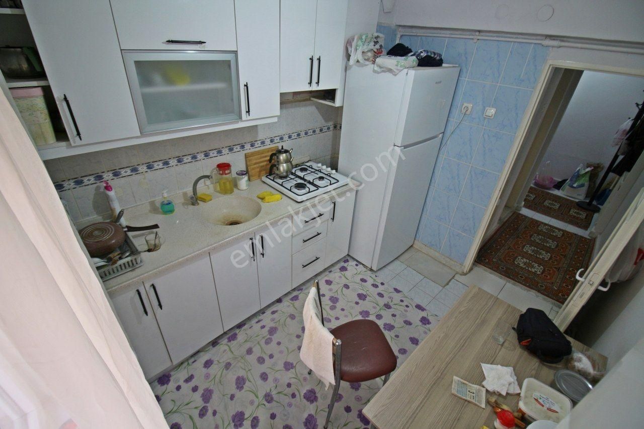 Gamze Emlak'tan M.çakmak'ta^merkezi Konumlu^3+1 Fırsat Daire - Görsel 4