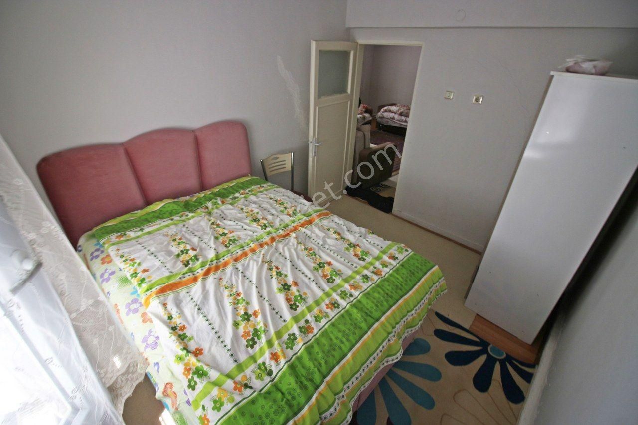 Gamze Emlak'tan M.çakmak'ta^merkezi Konumlu^3+1 Fırsat Daire - Görsel 9