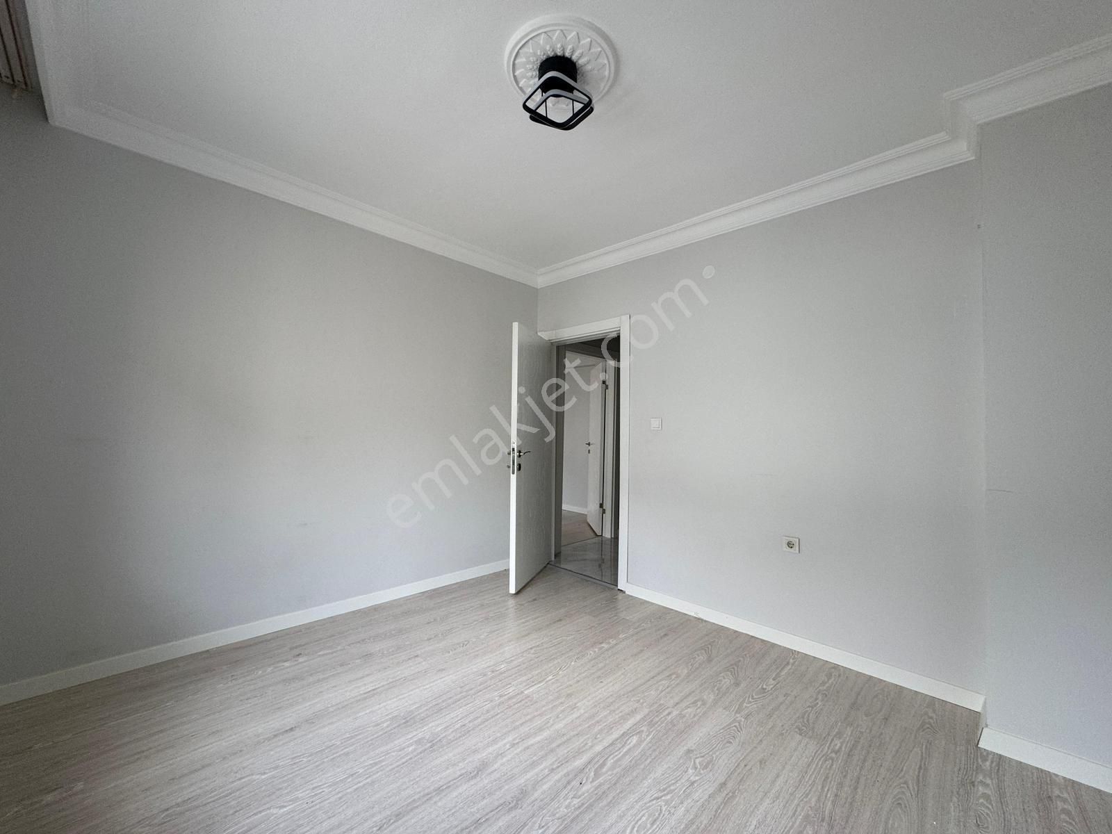 Engin Emlak'tan Full Yapılı Kat Konumunda Y. Giriş 3+1 Daire - Görsel 8