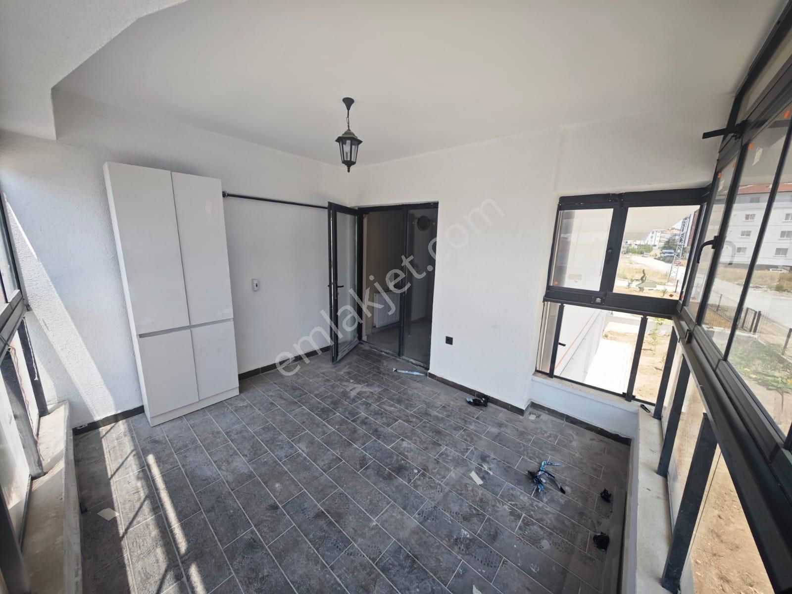 Cadde Üzeri Çift 6+2 Full Yapılı Fırsat Daire - Görsel 9