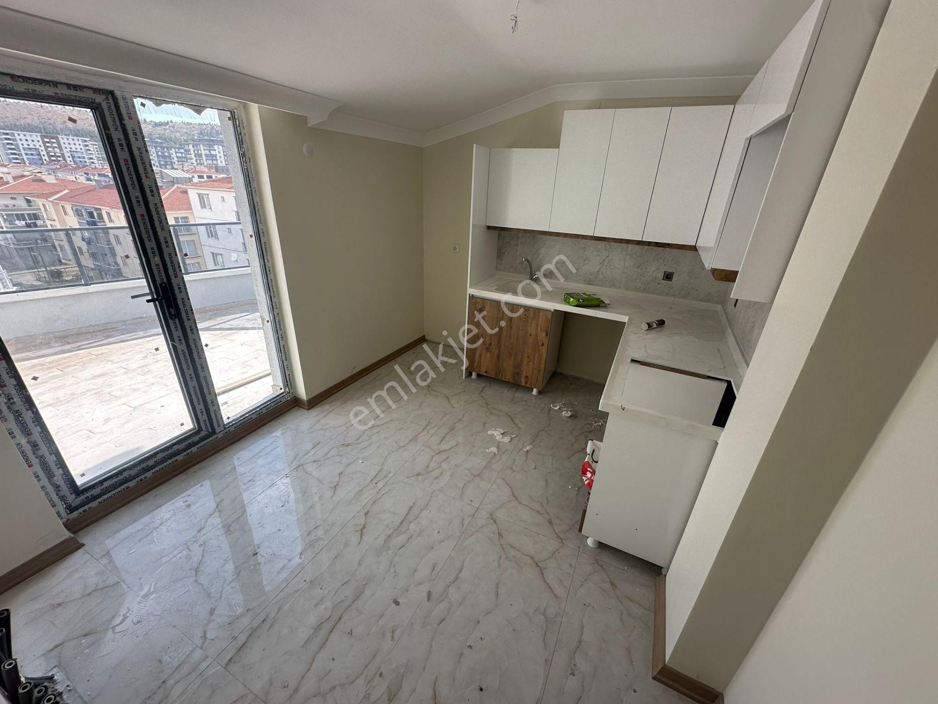 Cadde Üzeri Çift 6+2 Full Yapılı Fırsat Daire - Görsel 16