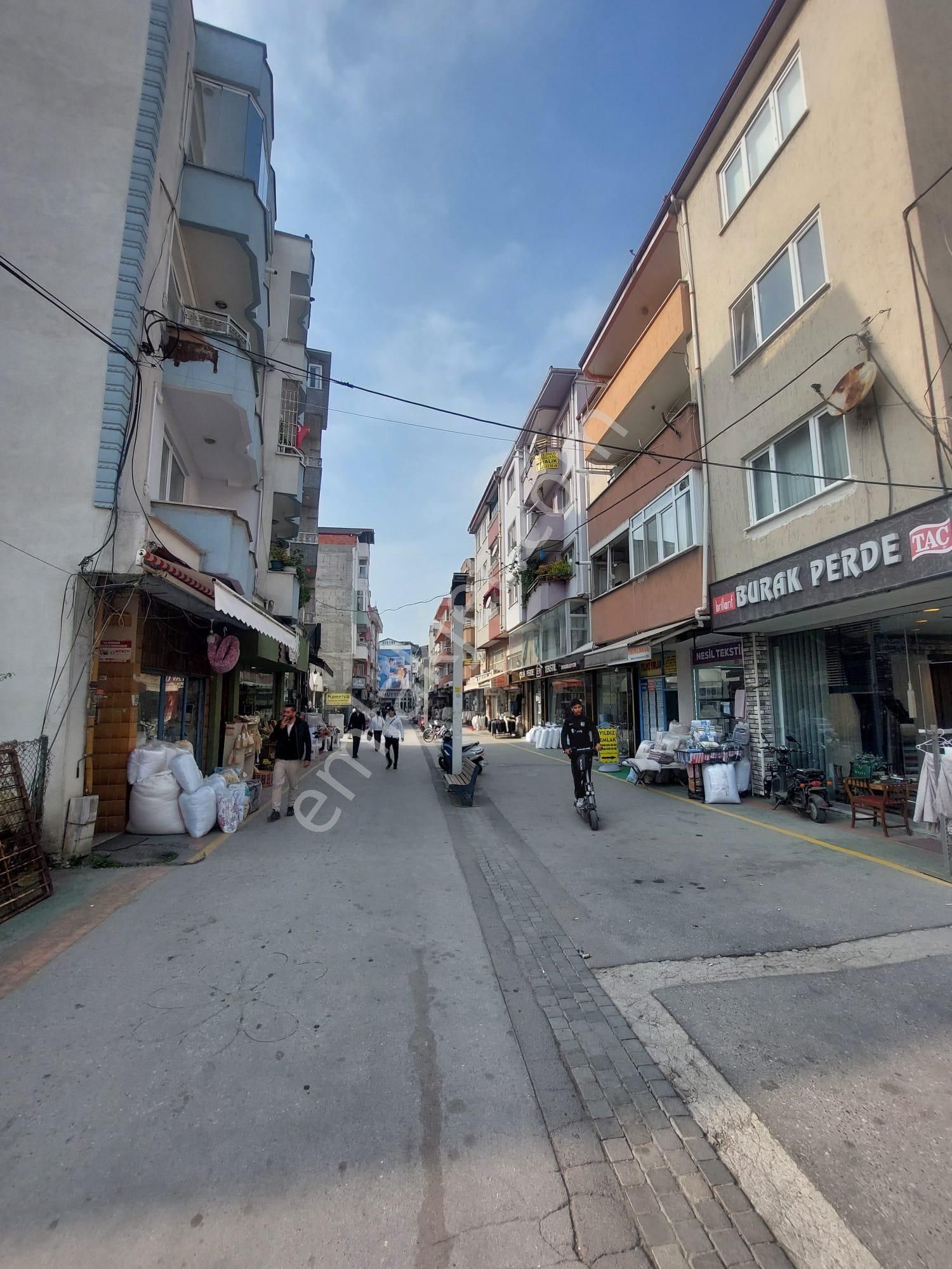 Yıldız Gayrimenkul'den Katlı Pazar Arkası Kiralık Daire - Görsel 11