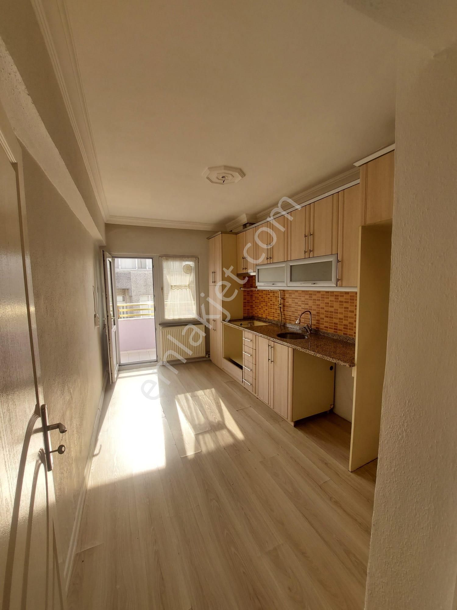 Yıldız Gayrimenkul'den Katlı Pazar Arkası Kiralık Daire - Görsel 3