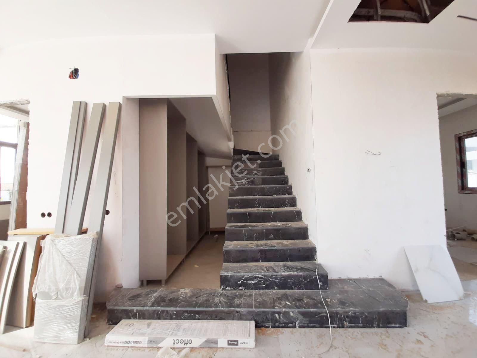 Kabasakal'da 422 M2 Arsalı Site İçi Bağımsız Bireysel Yüzme Havuzlu K. Mutfaklı Akıllı Ev Sistemli - Görsel 11