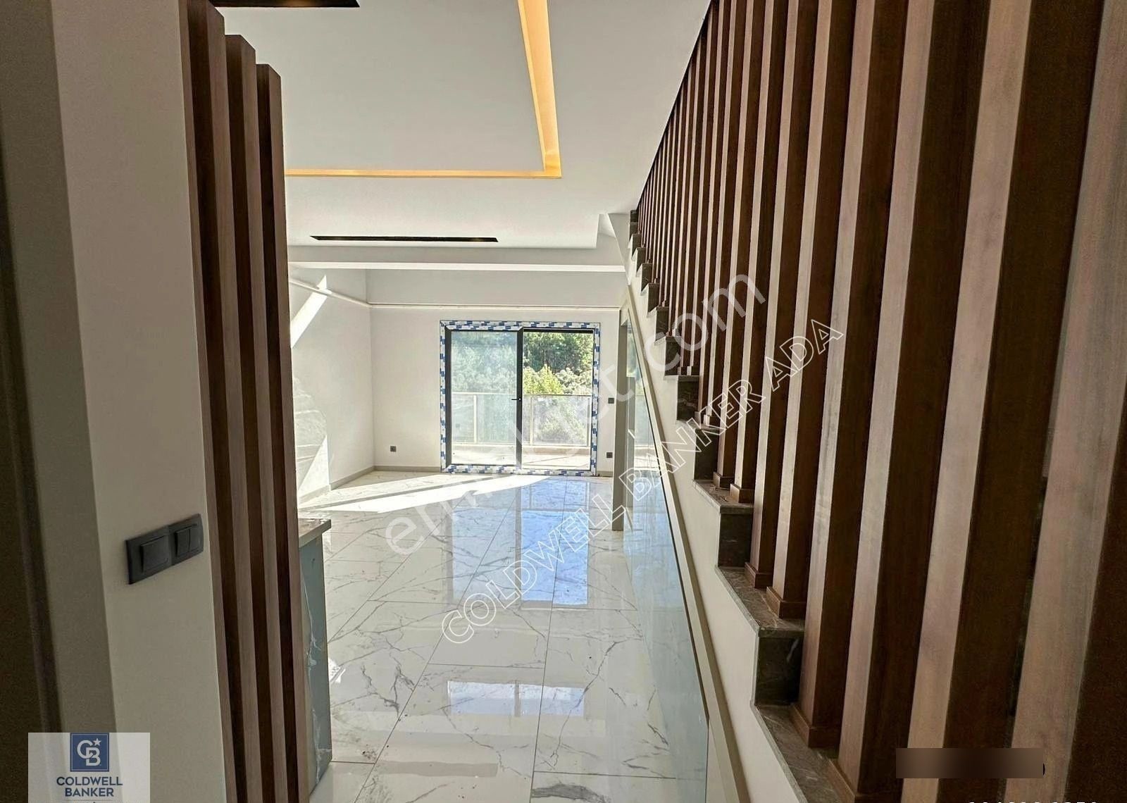 Kuşadası İkiçeşmelikte Ferah Ve Lüks Kiralık 1+1 Loft Daire - Görsel 8