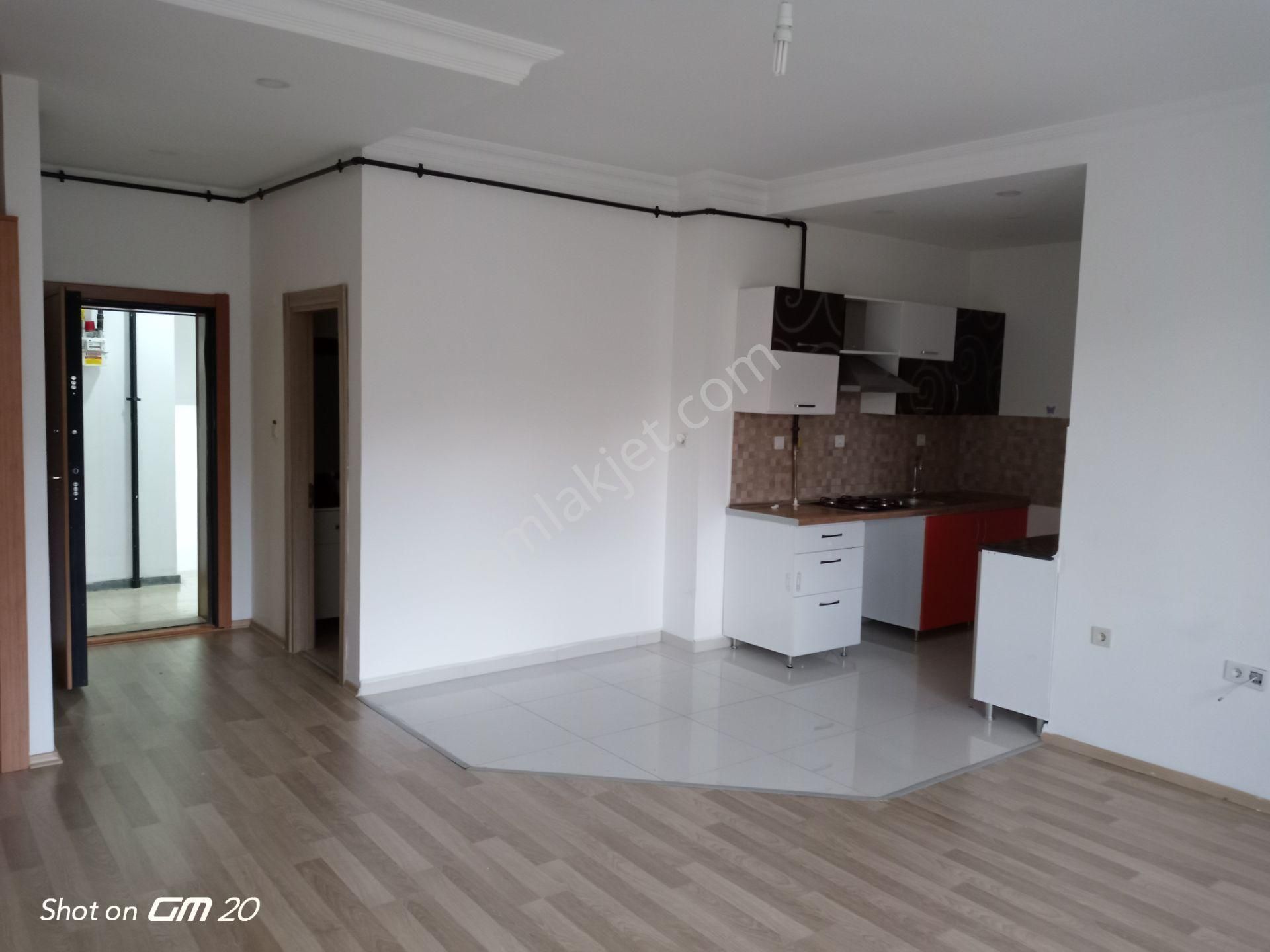 Büyükçekmece Gürpınar Deniz Manzaralı Arsa Parasına Komple Satılık Bina - Görsel 26