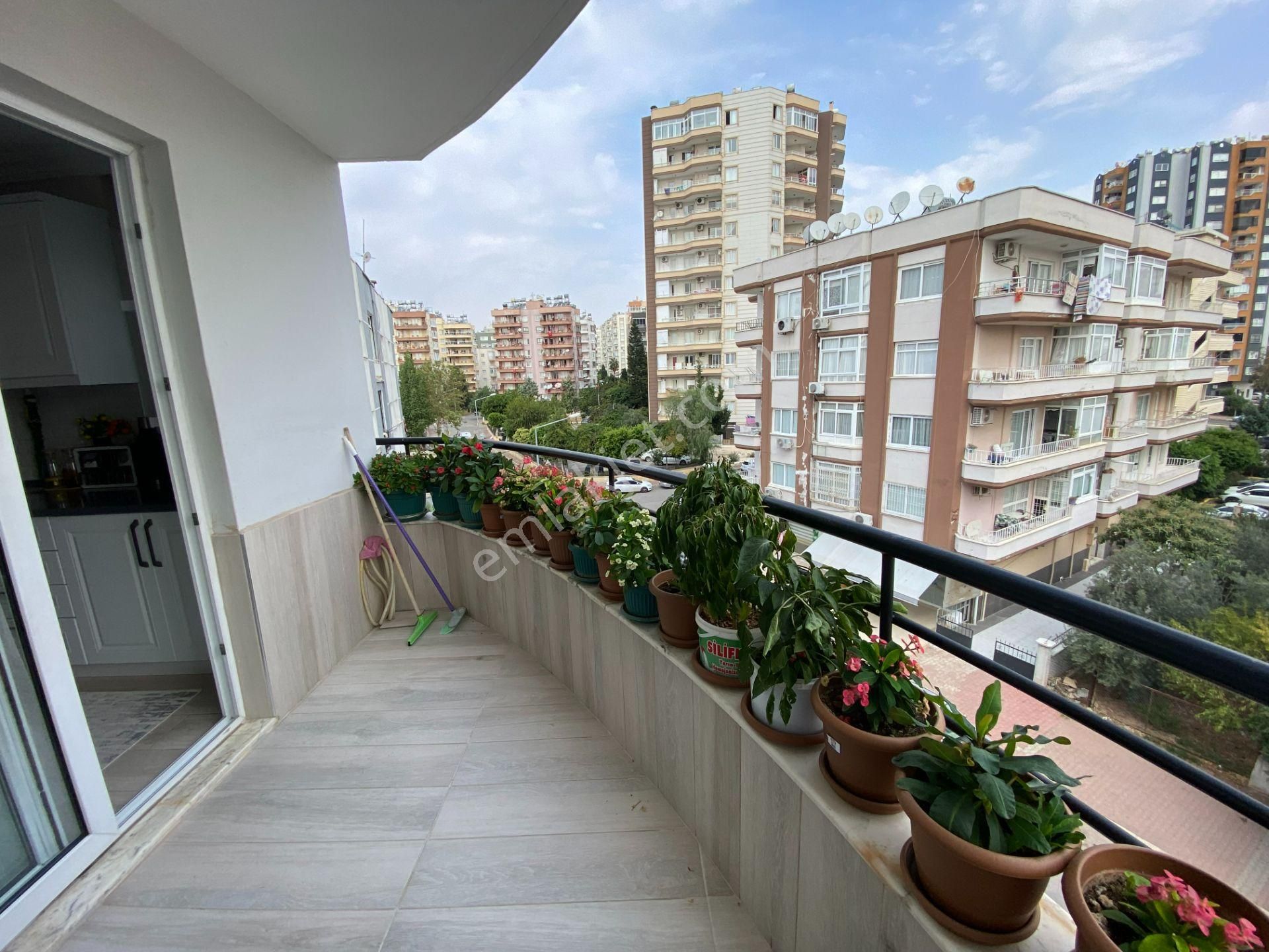 Namık Kemal İlkokulu Civarında Satılık 3+1 Daire - Görsel 2