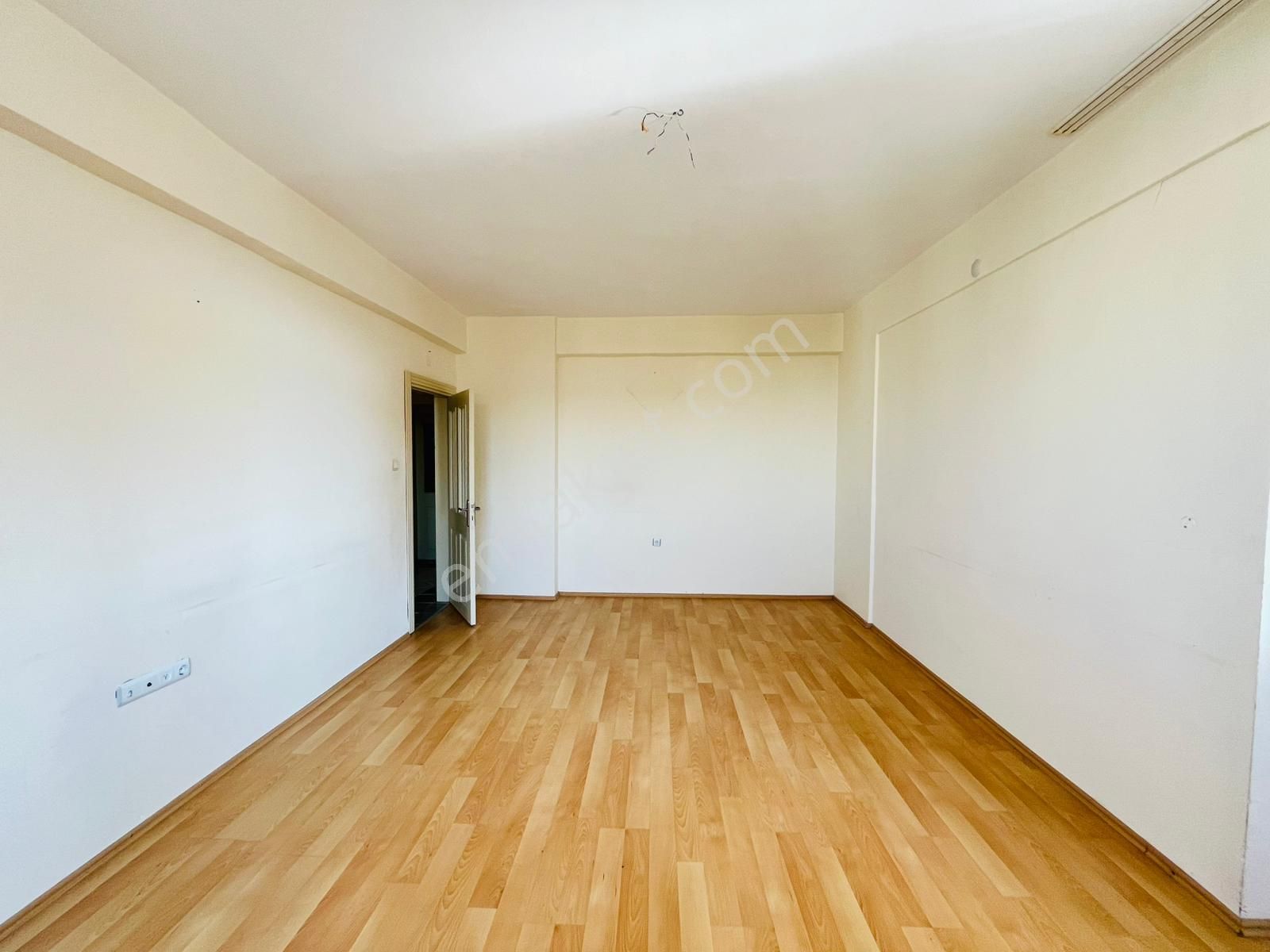 Elisa Gyo//ildem 5 Tramvay Yakını Durukent Sitesi 3+1 Ara Kat Kombili Satılık Fırsat Dairesi - Görsel 8