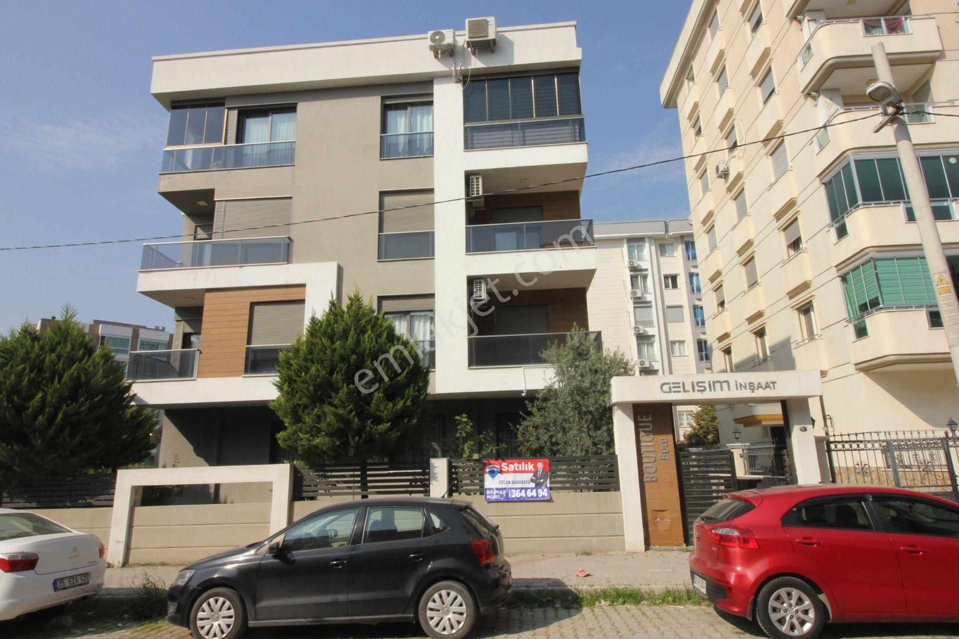 Buca Fırat Mah Zübeyda Hanım Okula Ve Seyfi Demirsoy Has Yakın 3+1 Geniş Satılık Daire