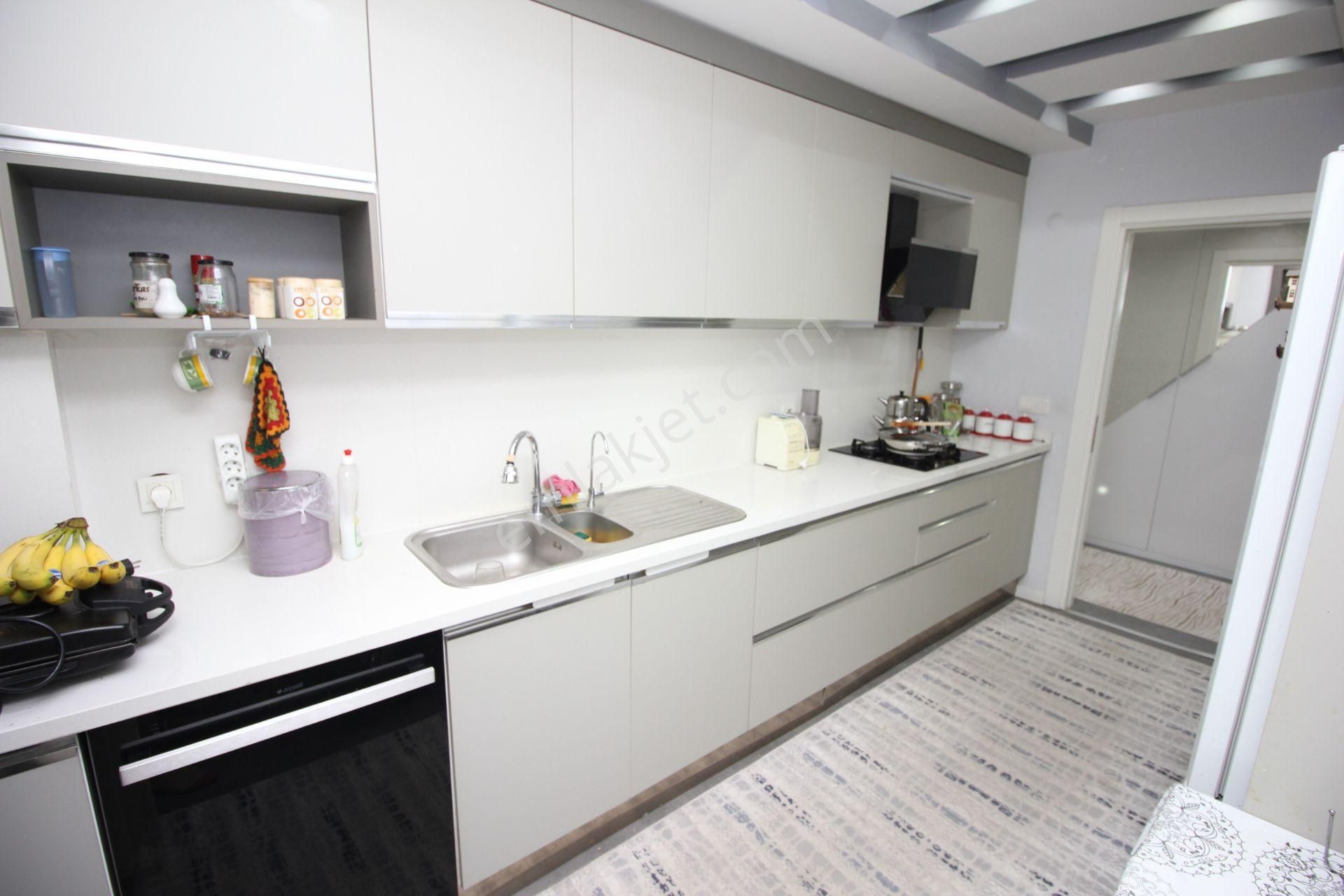 Buca Fırat Mah Zübeyda Hanım Okula Ve Seyfi Demirsoy Has Yakın 3+1 Geniş Satılık Daire - Görsel 15