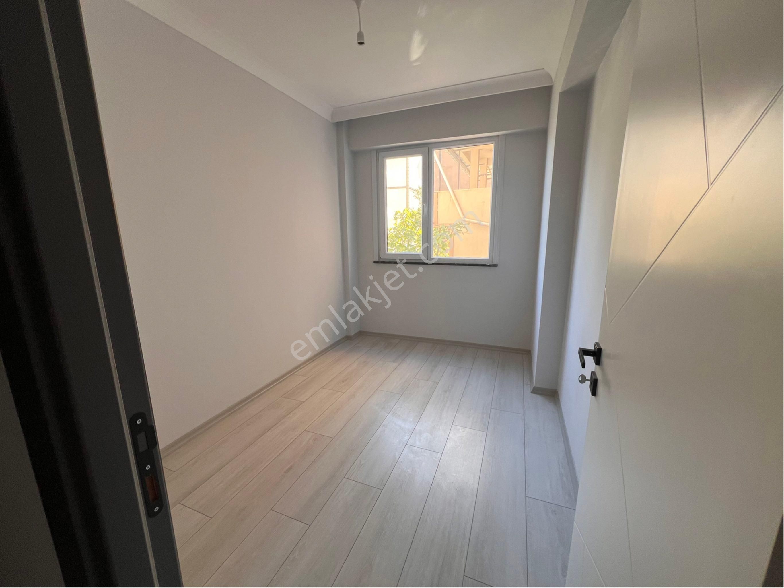 Tuzla Merkezde Modern Tasarımlı, Hemen Taşınmaya Hazır Satılık 2+1 Geniş Daire! - Görsel 10