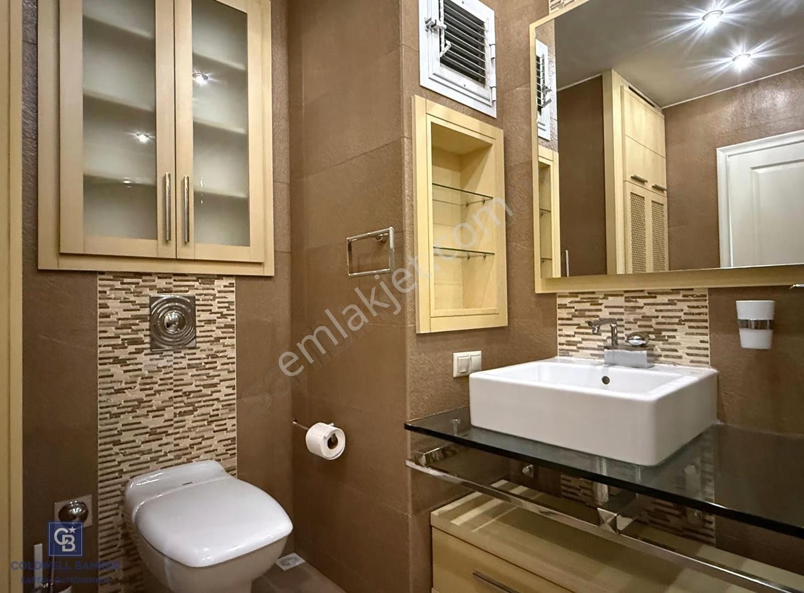 Tütüncü Mehmet Efendi Caddesi Üzerinde Kiralık 4+1 Daire - Görsel 2