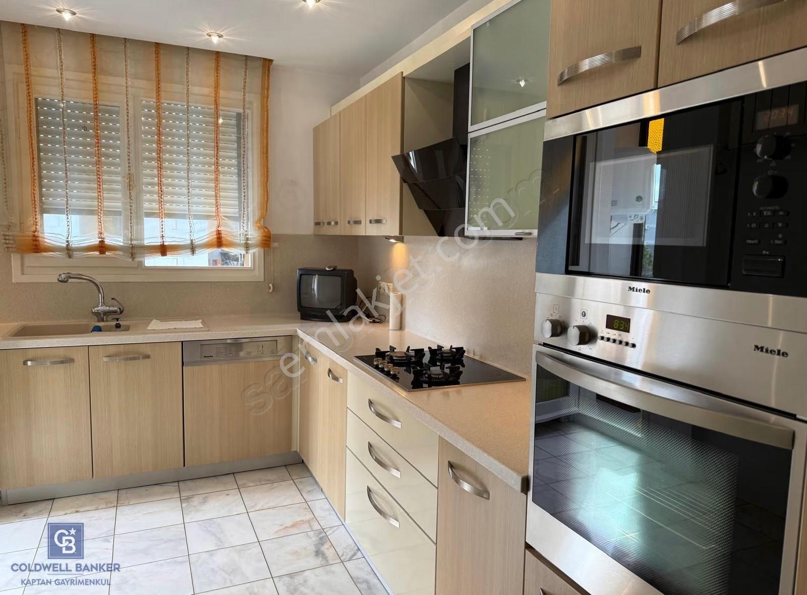 Tütüncü Mehmet Efendi Caddesi Üzerinde Kiralık 4+1 Daire - Görsel 6