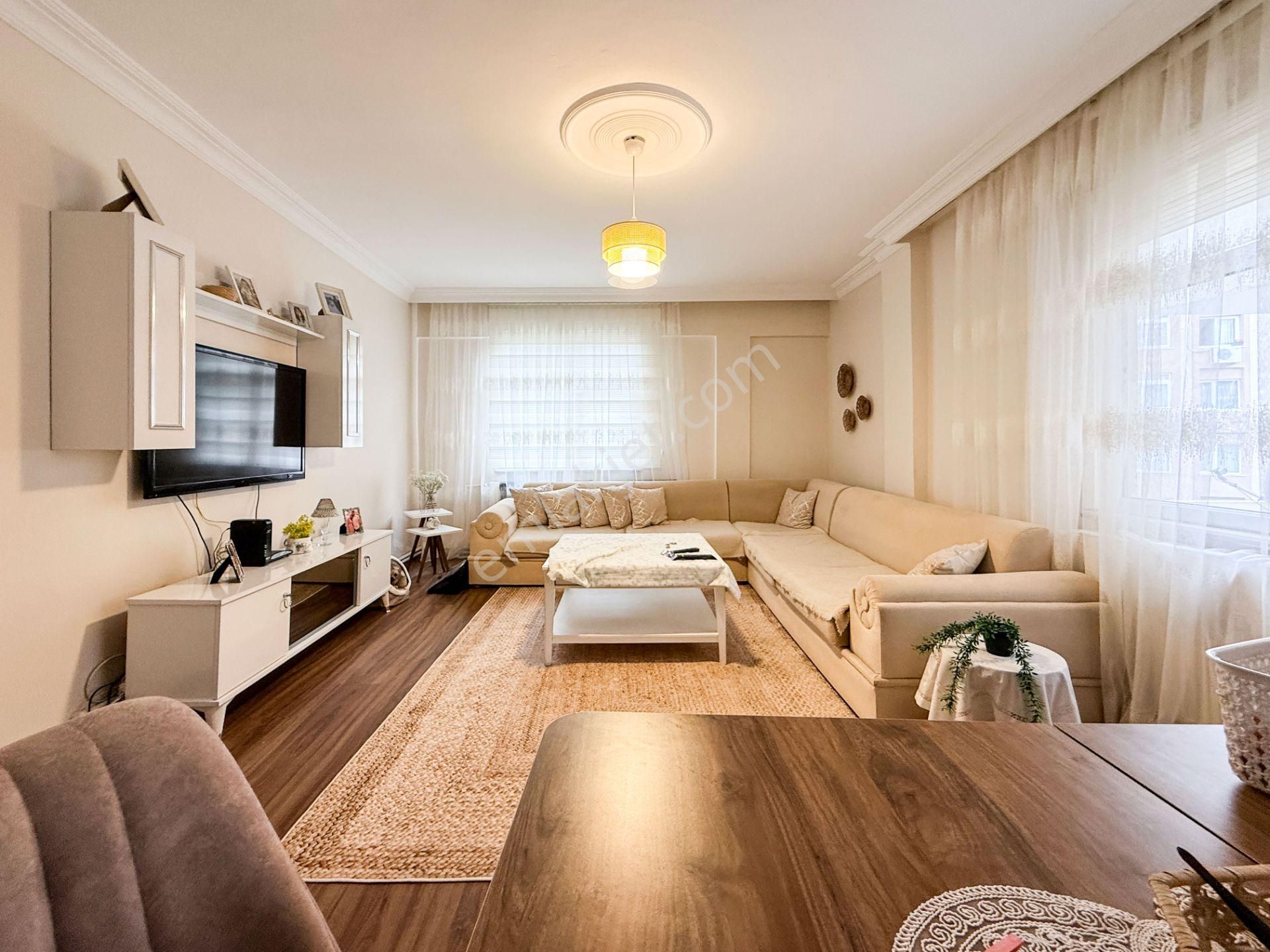 Marcity'den Uefa Kupa Yakını 29 Yıllık Asansörlü 2+1 Ferah Daire - Görsel 2