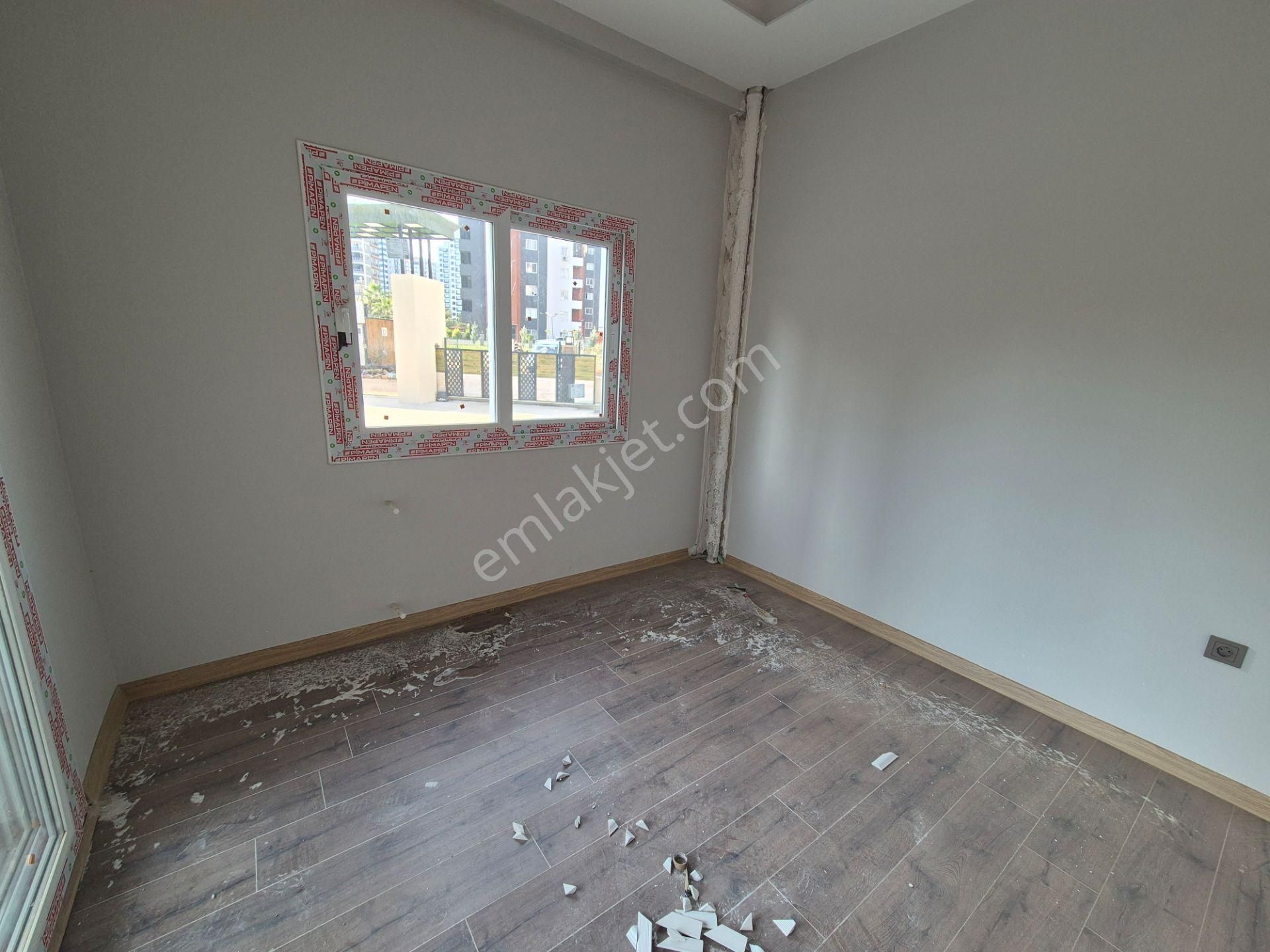 Prestij'den Mezitli Akdeniz'de Güvenlikli Havuzlu Site'de 1+1 Daire - Görsel 12