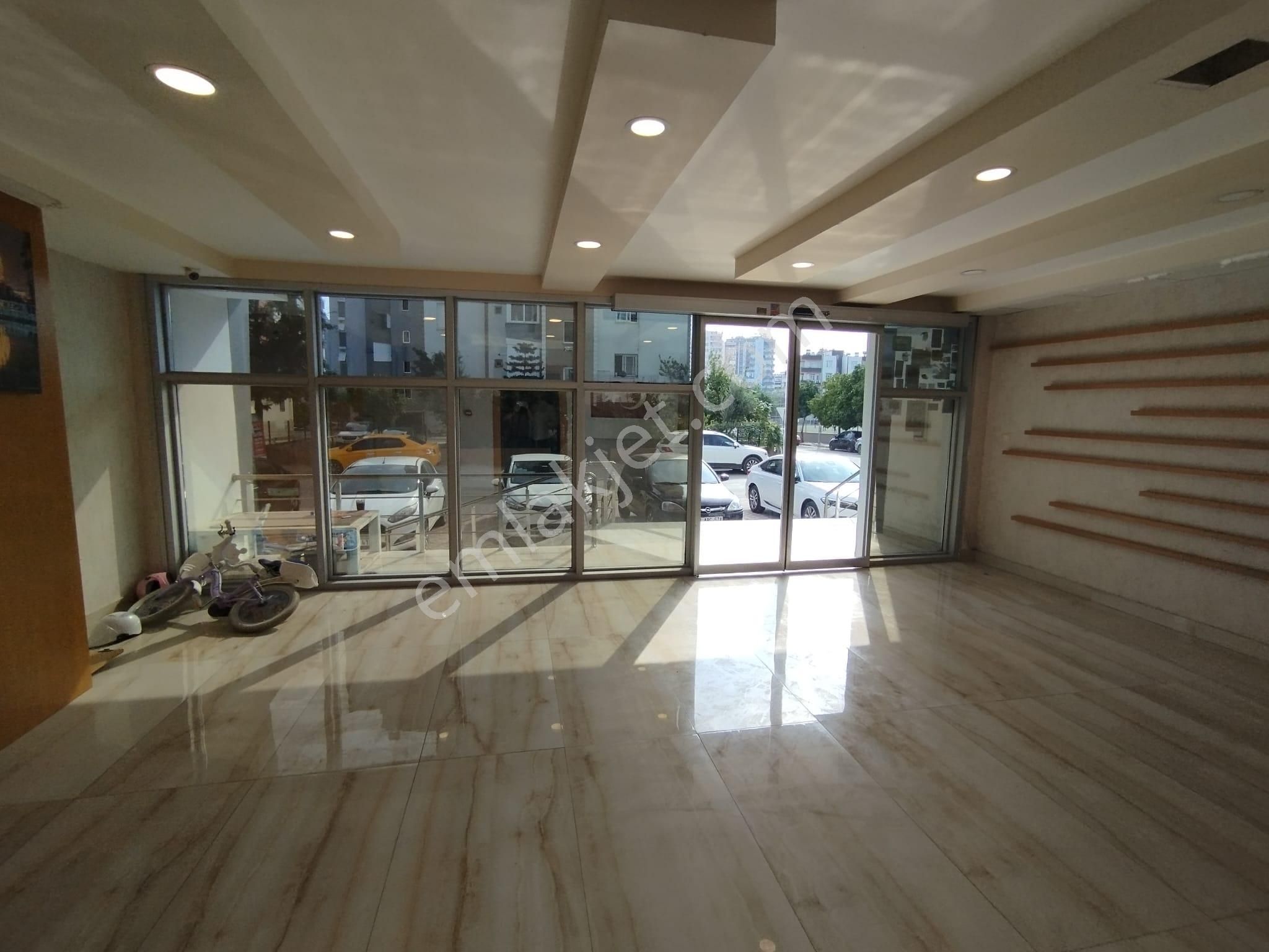 Kenan Evren Bulvarına Yakın Yeni Binada Cephesi Açık Yatırımlık Lüks Daire - Görsel 6