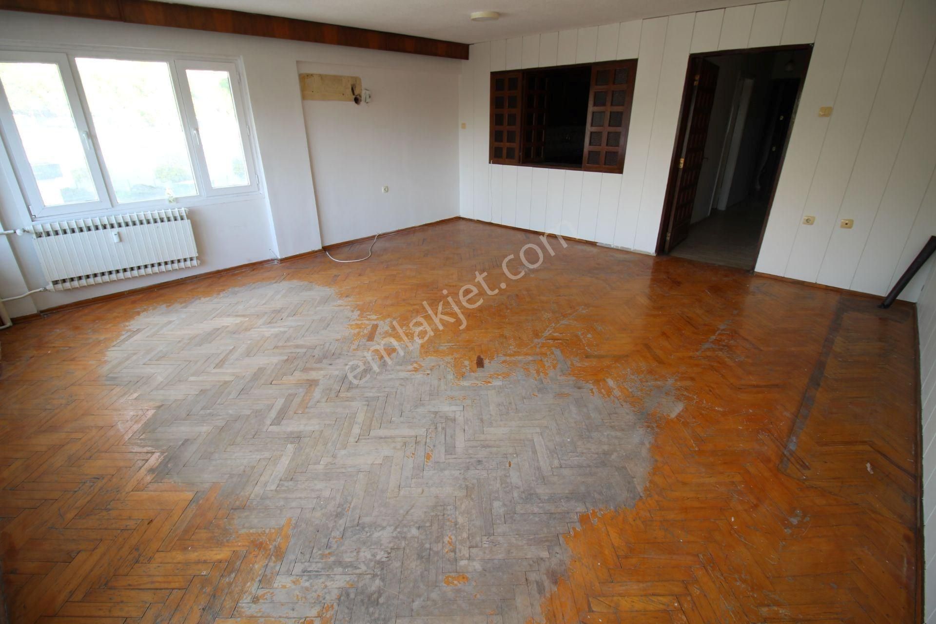 Göztepe Metro Çıkışı Cadde Üzeri Köşe Arakat 3+1 Satlık Daire - Görsel 7