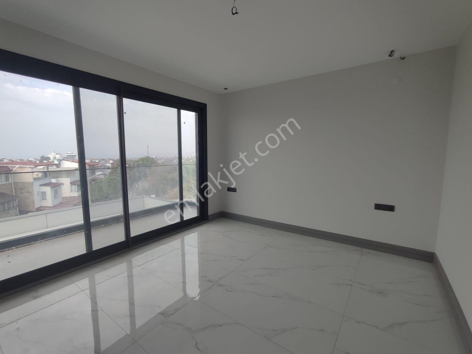 Kuşadası Soğucak'ta Müstakil Özel Havuzlu Ultra Lüks Sıfır 4+1 Villa - Görsel 13