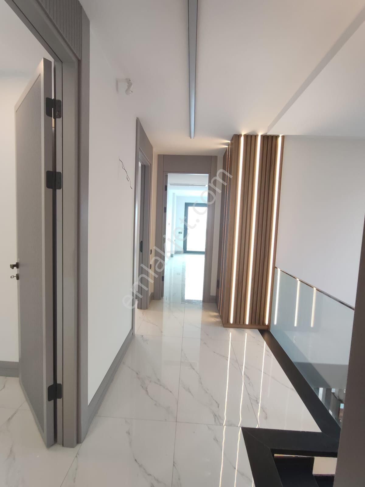 Kuşadası Soğucak'ta Müstakil Özel Havuzlu Ultra Lüks Sıfır 4+1 Villa - Görsel 21