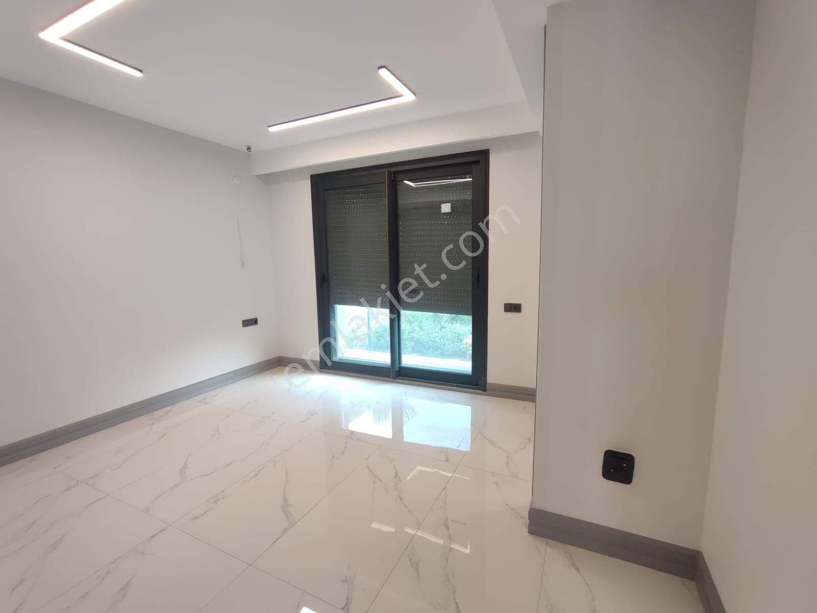 Kuşadası Soğucak'ta Müstakil Özel Havuzlu Ultra Lüks Sıfır 4+1 Villa - Görsel 23