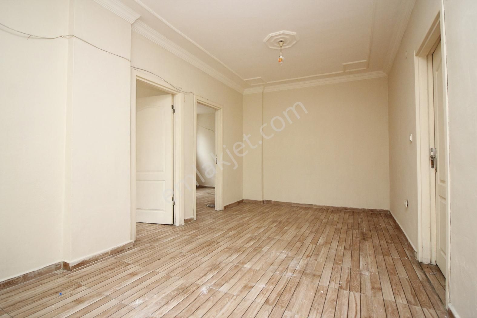 Bahçelievler'de Kat Eksiği Olan Kentsel Dönüşüme Hazır 2+1 Daire - Görsel 2