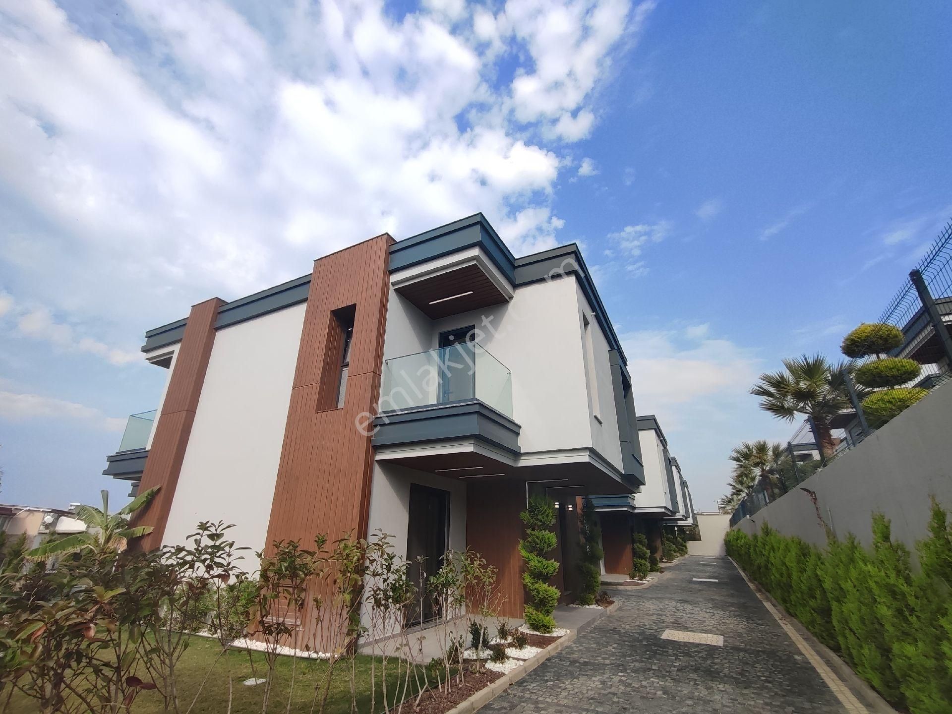 Kuşadası Soğucak'ta Özel Havuzlu 4+1 Ultra Lüks Villa - Görsel 6