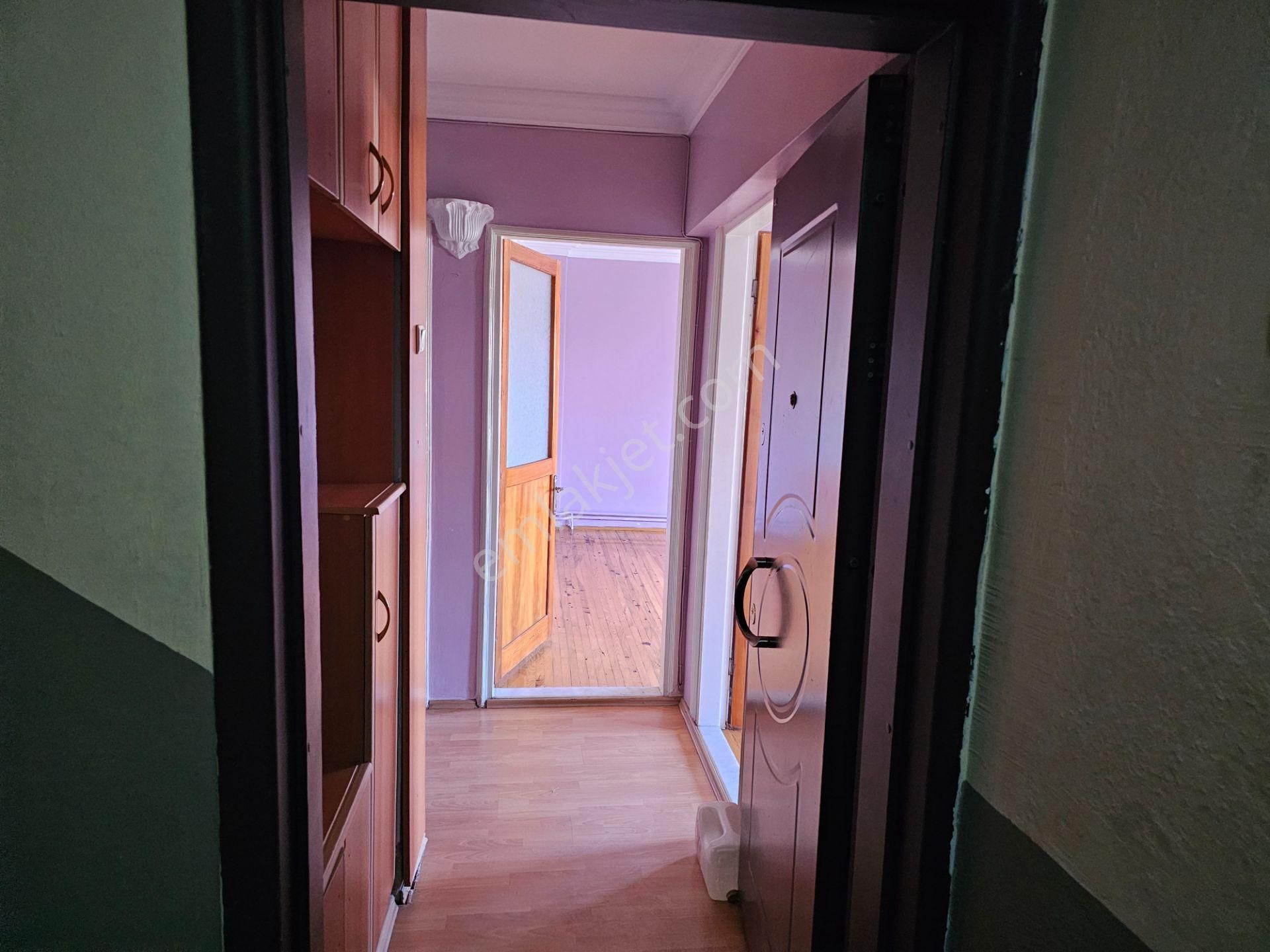 Fatih Mahallesinde Kiralık Doğalgazlı 3+1 Daire - Görsel 6