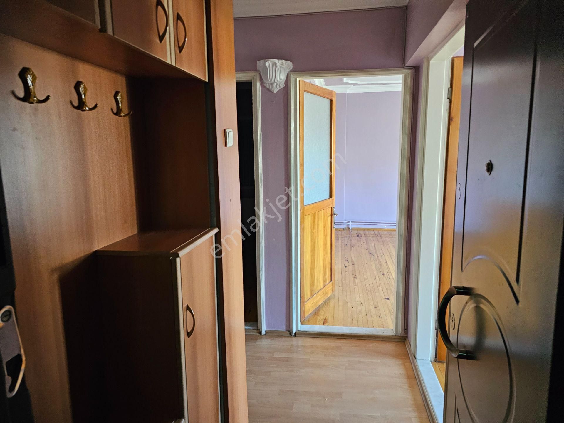 Fatih Mahallesinde Kiralık Doğalgazlı 3+1 Daire - Görsel 7