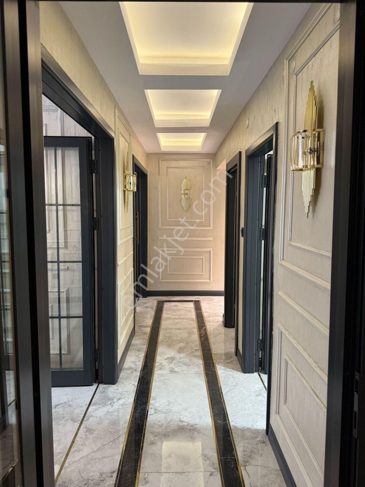 Çukurambar'da 4+1 Kiralık Ultra Lüks Mimar Tasarımlı Yapılı Ofis - Görsel 9