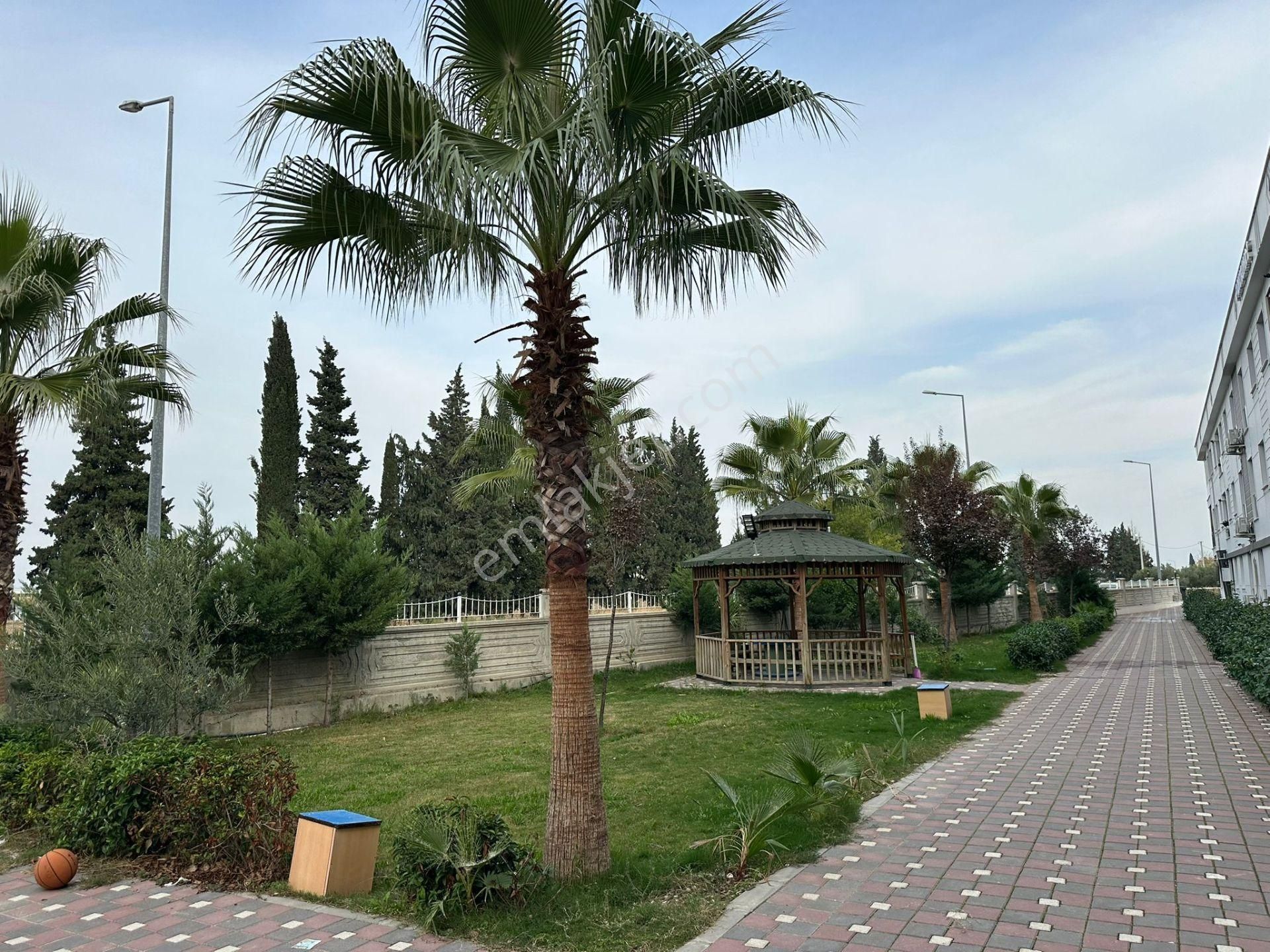 Zeki Emlak'tan Muradiye'de Panoroma 2'de Satılık 2+1 K.mutfak D.