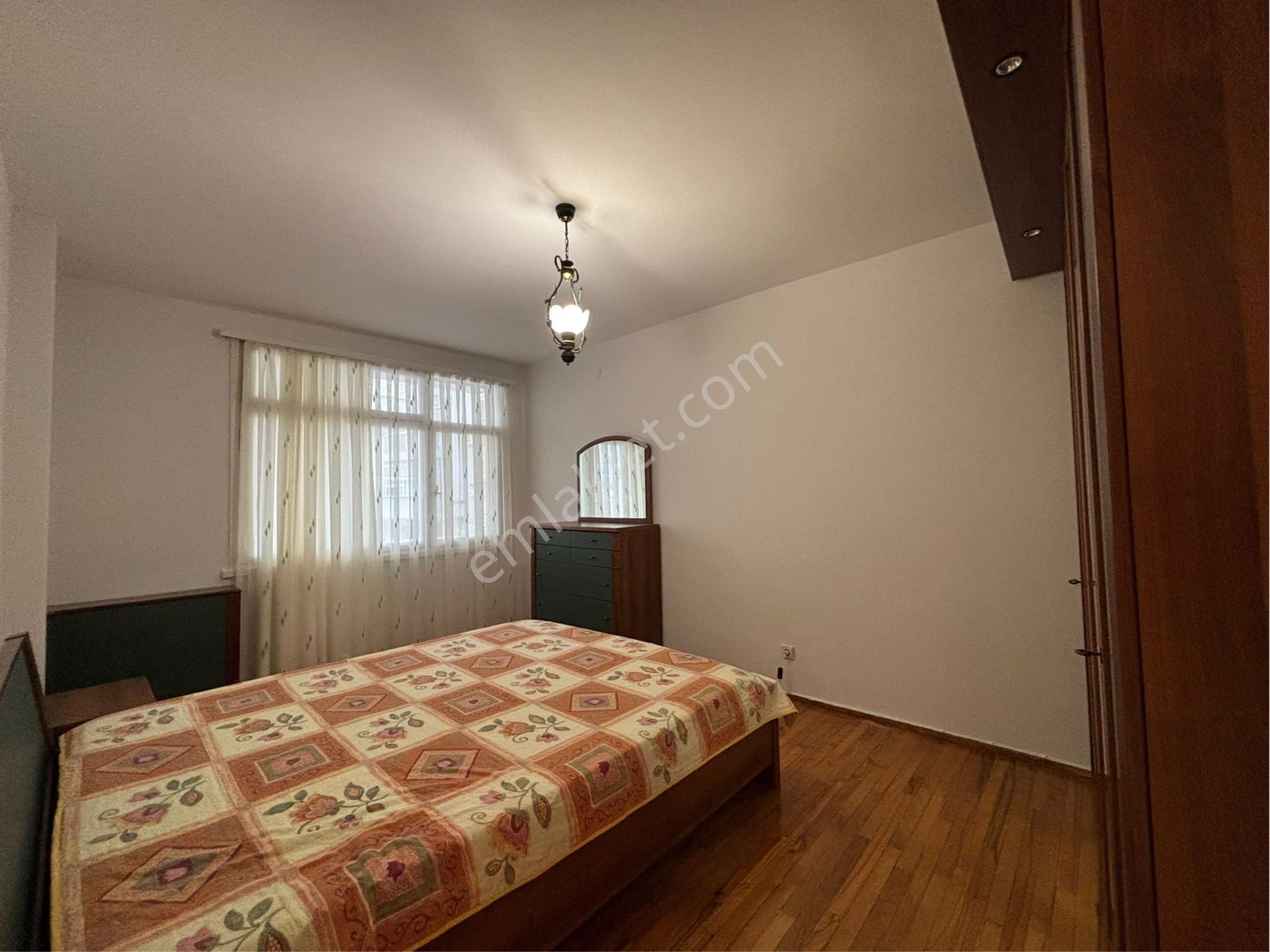 Alsancak Kültür Mahallesinde Otoparklı 3+1 Eşyalı Kiralık Daire - Görsel 18