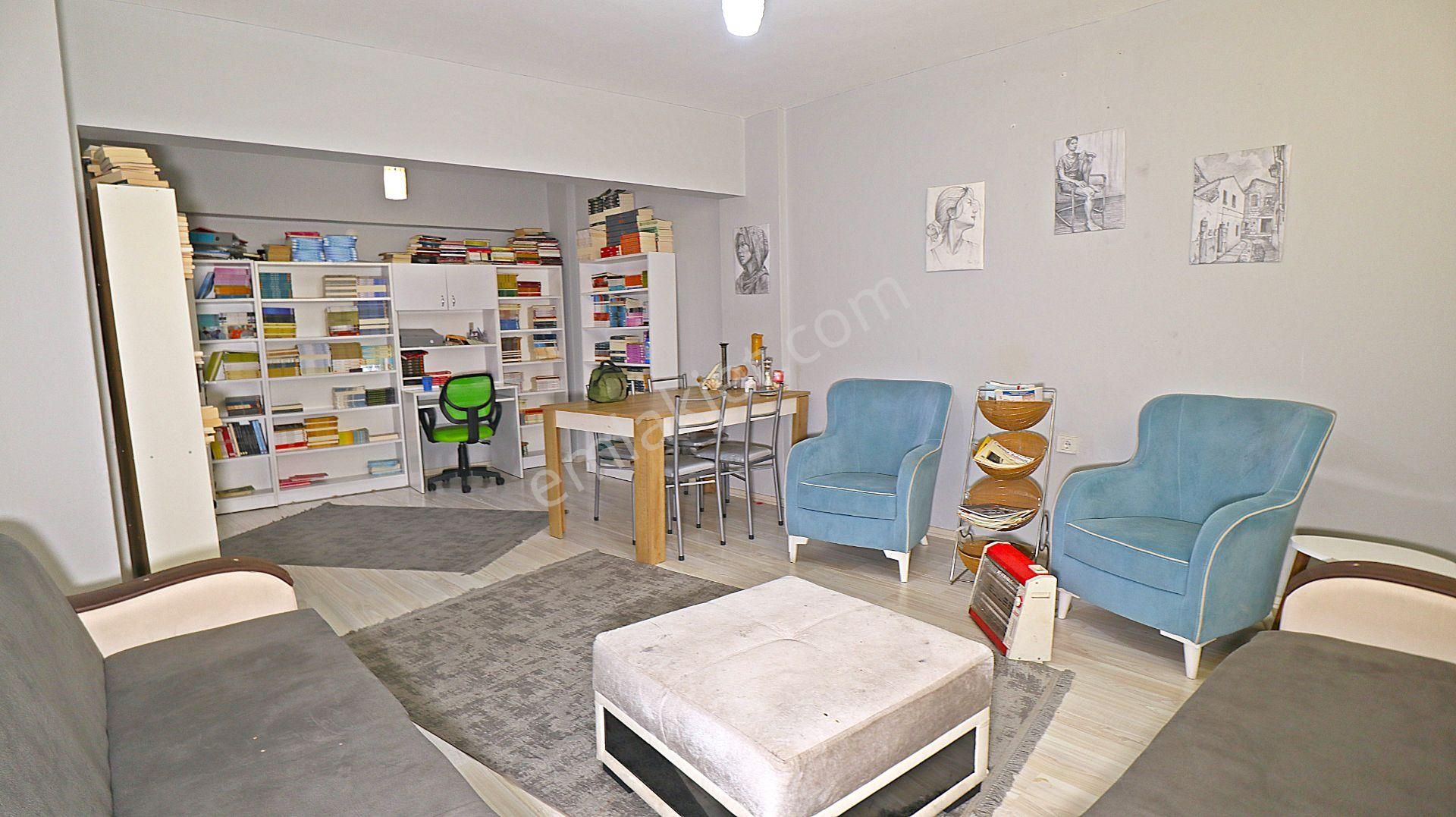 Simge Emlak Mithatpaşa Cad.sahil Yakını Bahçeli Daire - Görsel 4