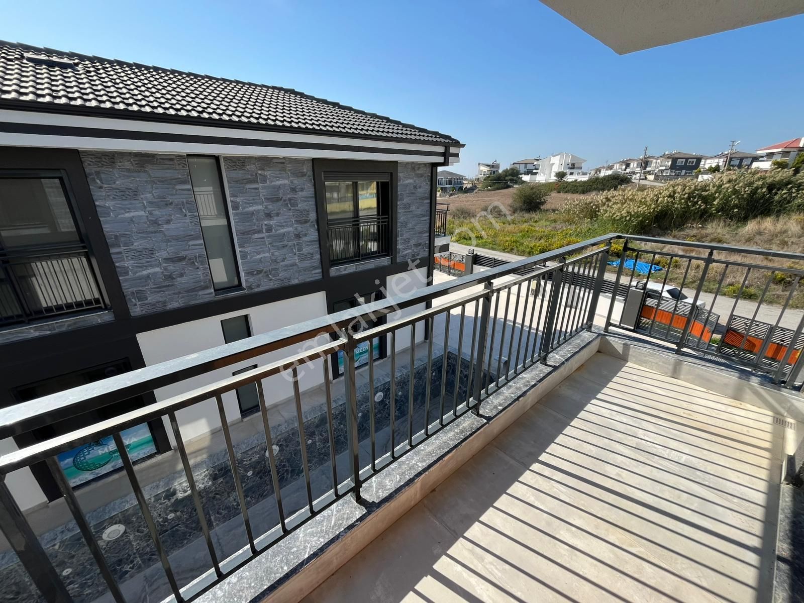 Didimde Havuzlu 3+1 Sıfır Villa - Görsel 19