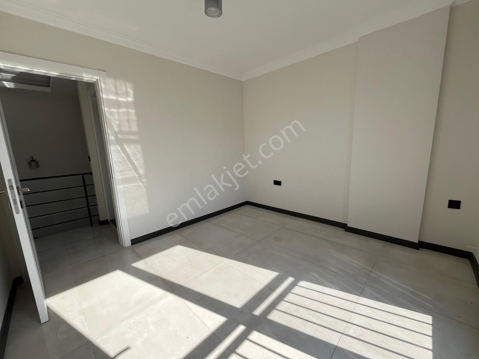 Didimde Havuzlu 3+1 Sıfır Villa - Görsel 15