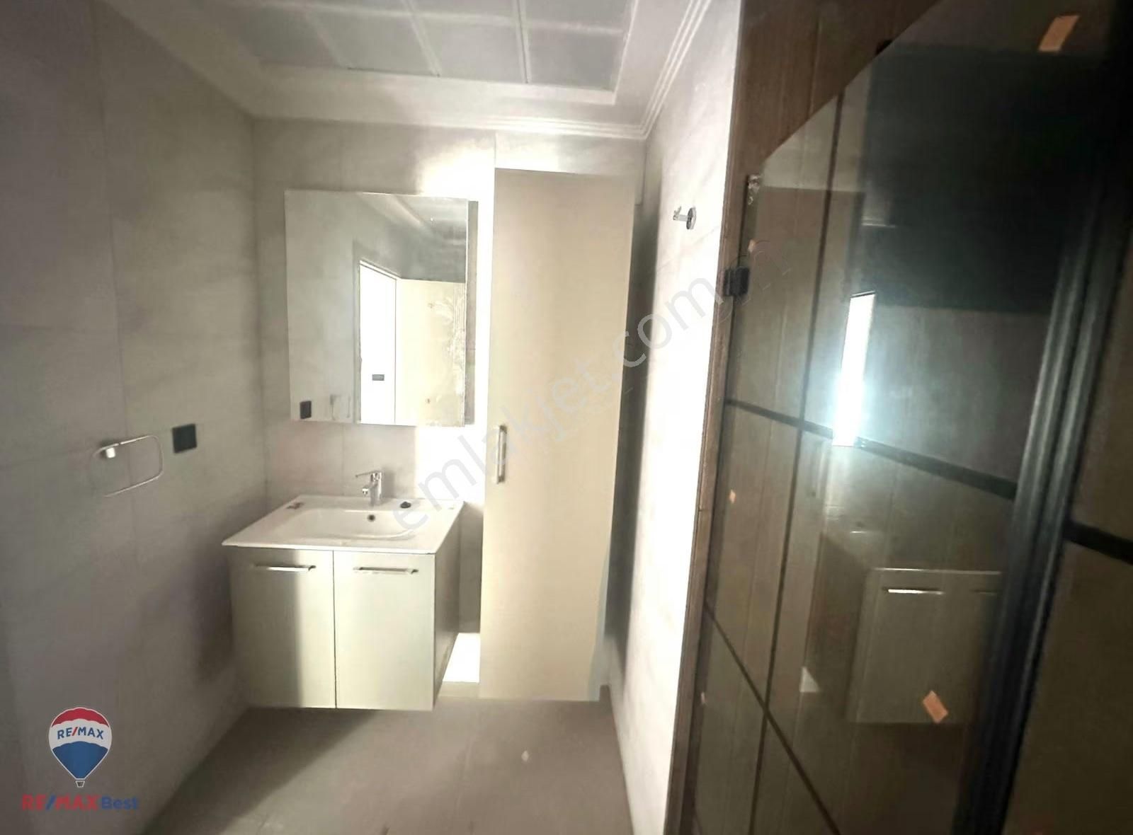 35 Bayraklı Onur Mahallesınde Havuzlu Sıtede Lüks Satılık Daıre - Görsel 21