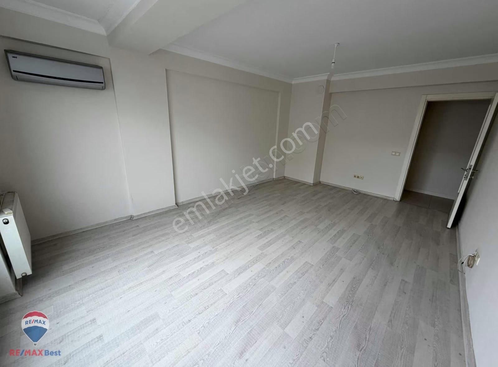 Remax Best Ofisinden Örnekköy'de Kiralık Geniş Daire - Görsel 5