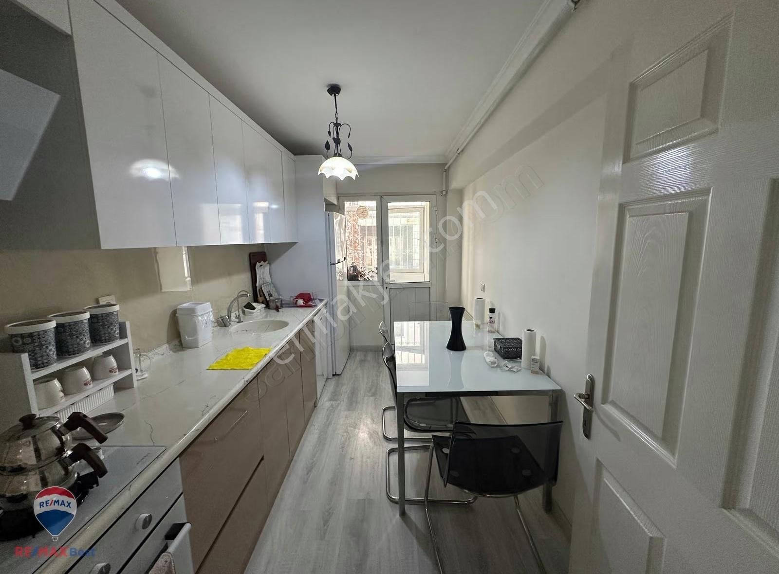 84 Remax Best'ten Bayraklı Soğukkuyu'da Satılık 3+1 Daire - Görsel 7