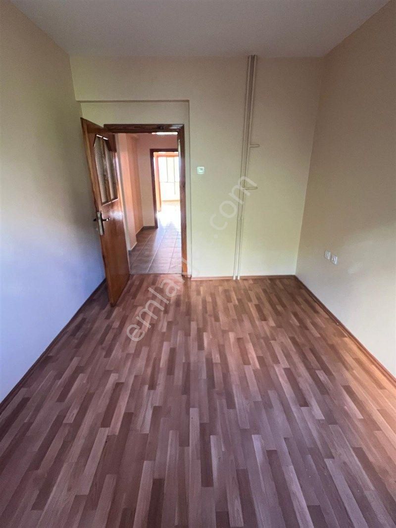 Osmangazi Çekirge'de Dolmuşa Yakın 3+1 Kiralık Daire - Görsel 15
