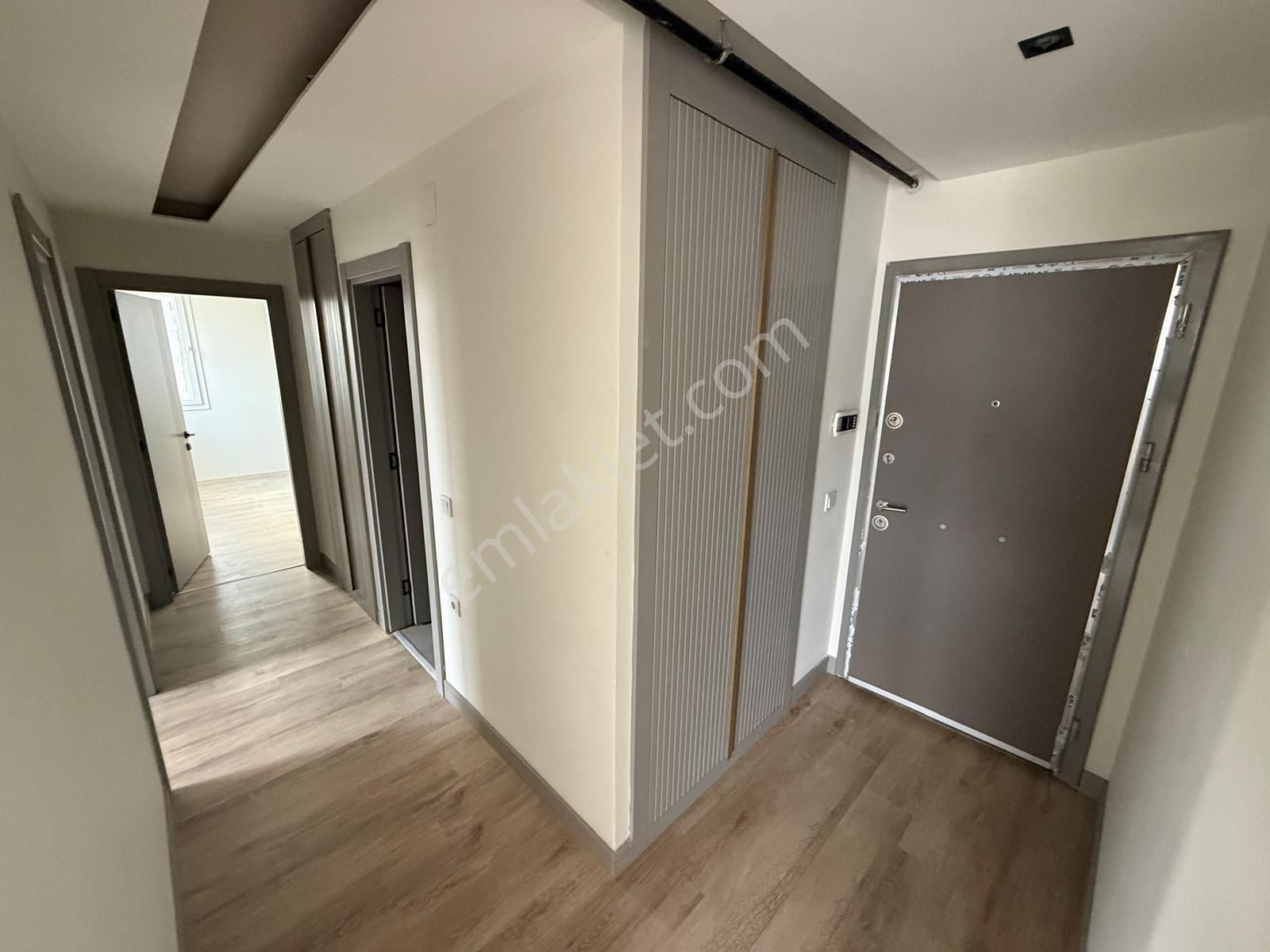 İz'den Bulvar Üzeri Site Nizamiye Havuz Dahil Site Konsept - Görsel 2