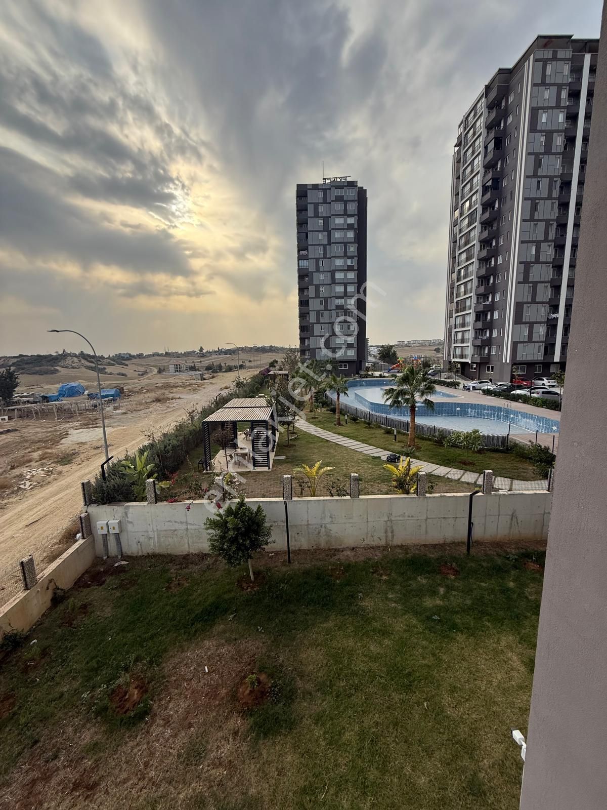 İz'den Bulvar Üzeri Site Nizamiye Havuz Dahil Site Konsept - Görsel 22