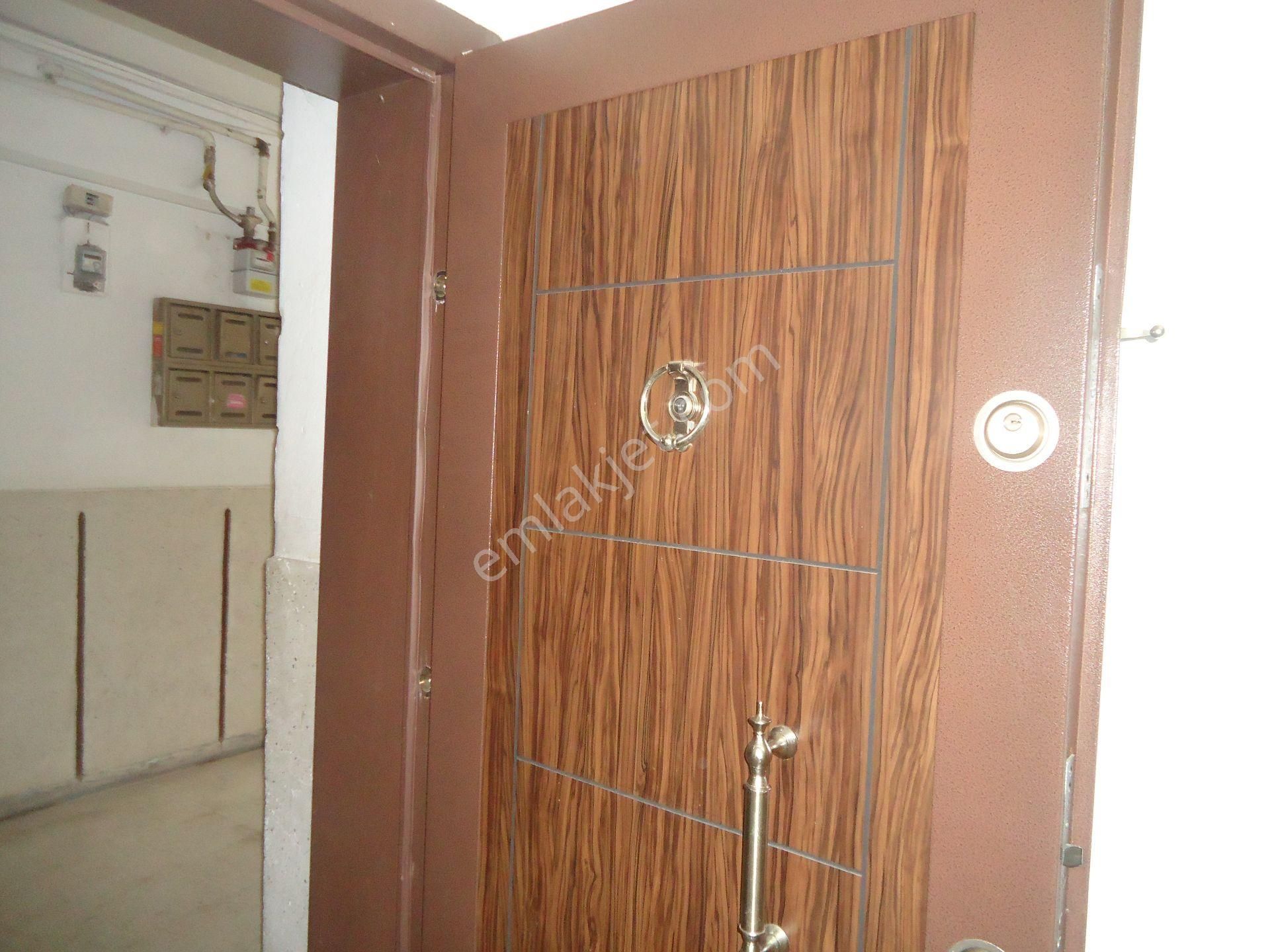 Aydınlıkevlerde Satrılık Daire Gizem Emlaktan - Görsel 19