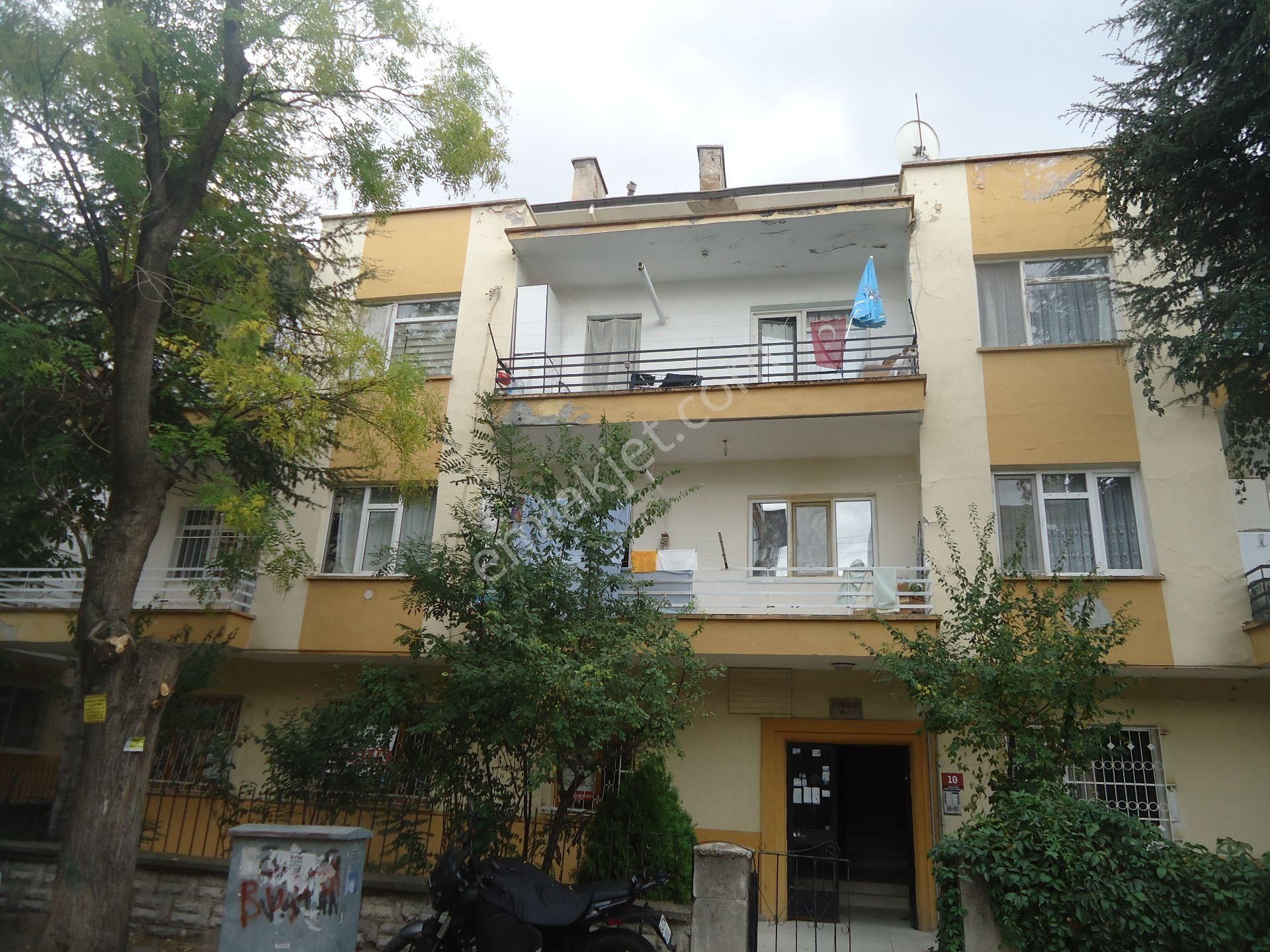 Aydınlıkevlerde Satrılık Daire Gizem Emlaktan - Görsel 22