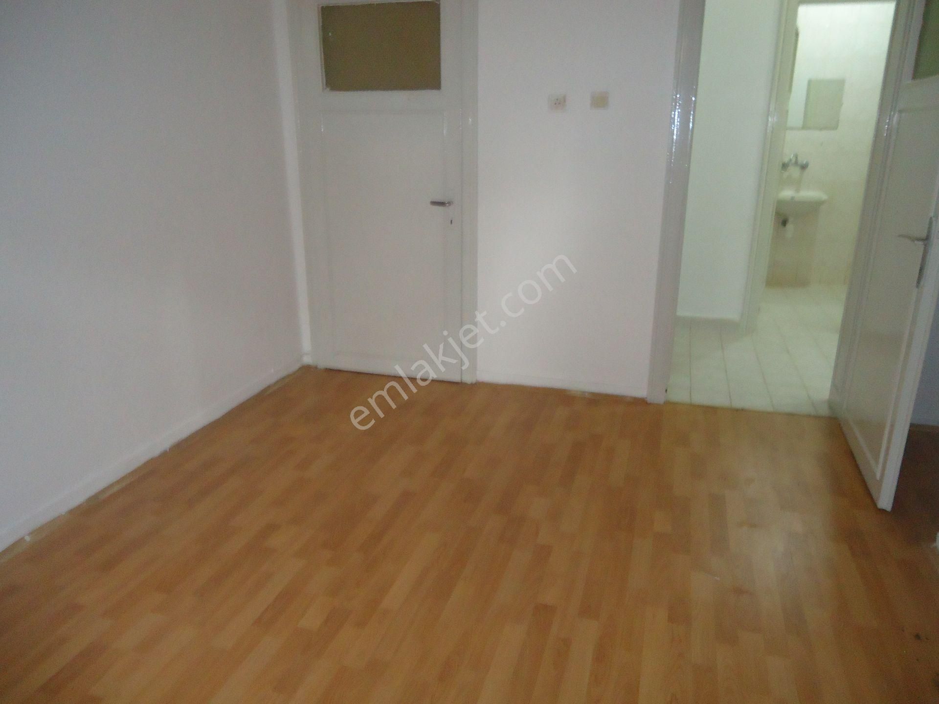 Aydınlıkevlerde Satrılık Daire Gizem Emlaktan - Görsel 15