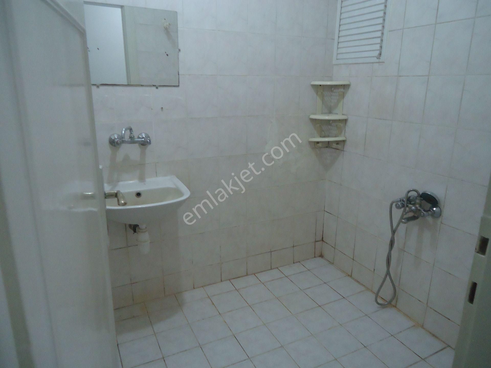 Aydınlıkevlerde Satrılık Daire Gizem Emlaktan - Görsel 12