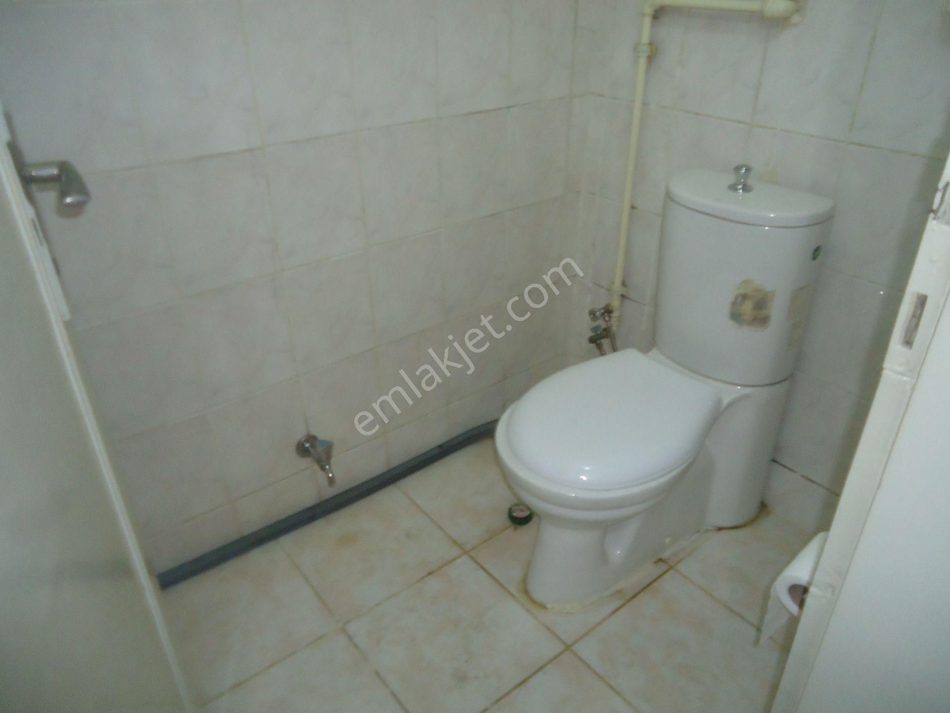 Aydınlıkevlerde Satrılık Daire Gizem Emlaktan - Görsel 13