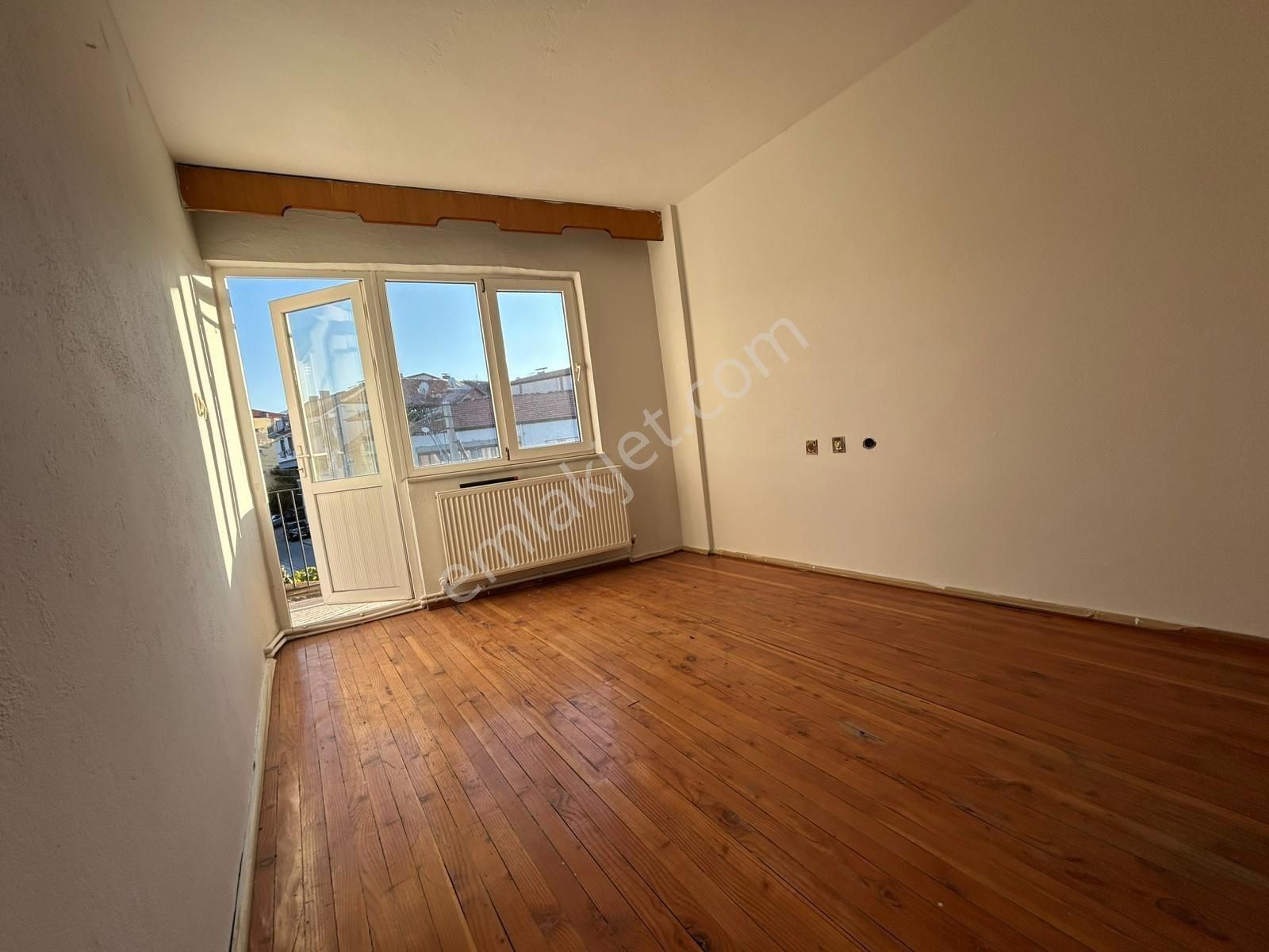 15 Mayıs Mahallesi Kayalık Cd Mevki 2+1 Genis Daire 1800.000 Tl - Görsel 3