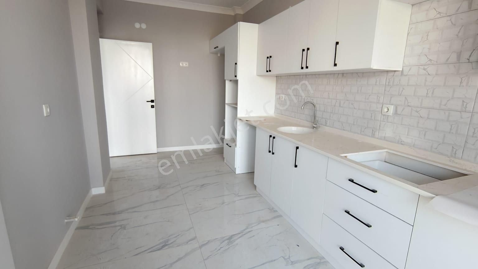 İzmir Torbalı Pancarda Satılık Sıfır 2+1 Y.giriş Daire İzbana Yakın