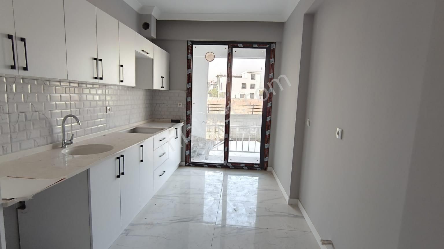 İzmir Torbalı Pancarda Satılık Sıfır 2+1 Y.giriş Daire İzbana Yakın - Görsel 2