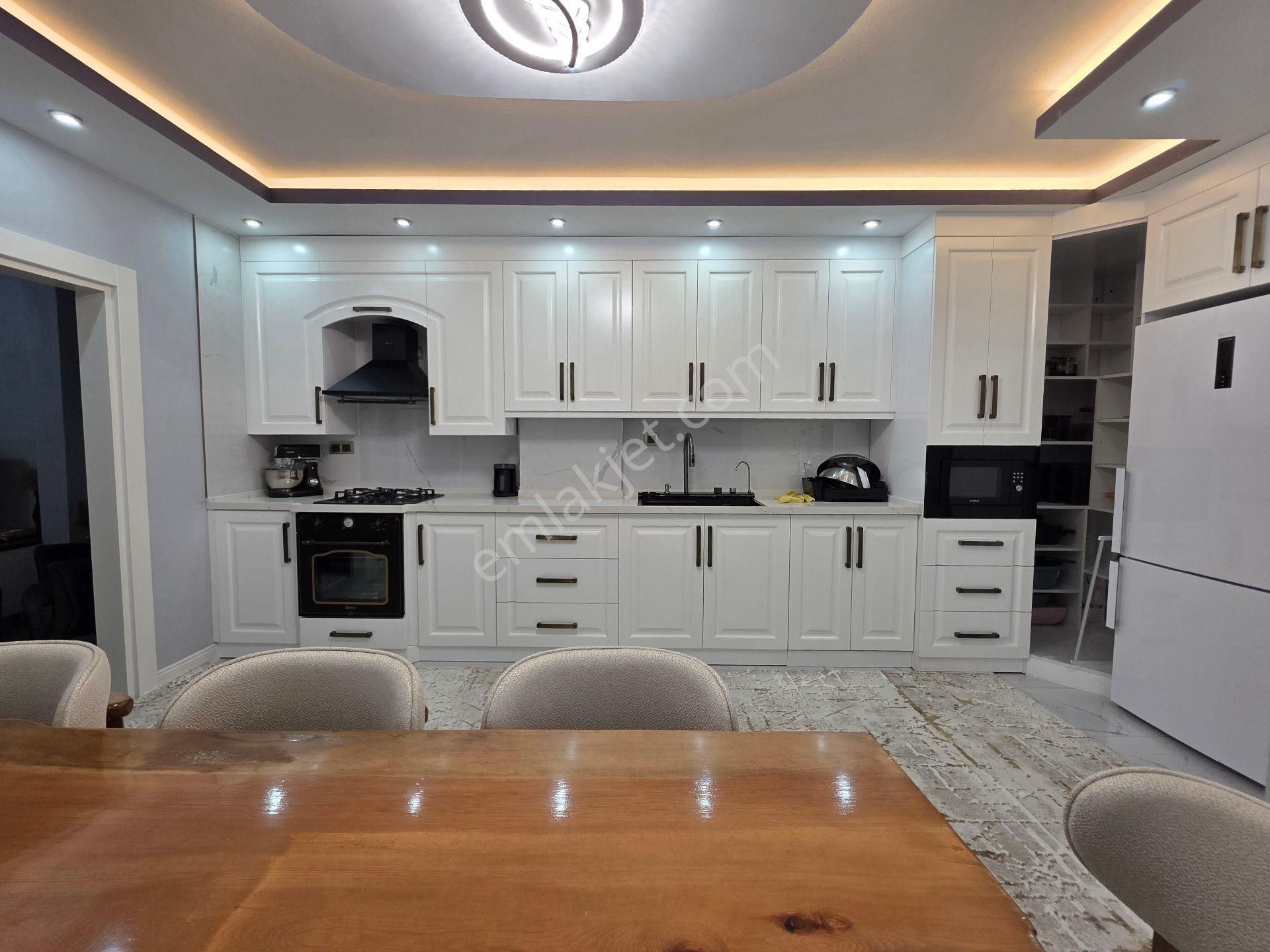 Gülpınar'da Triplex Her Noktası Özenle İnce İşçilik İle Yapılmış Yeni Yapıdır - Görsel 27