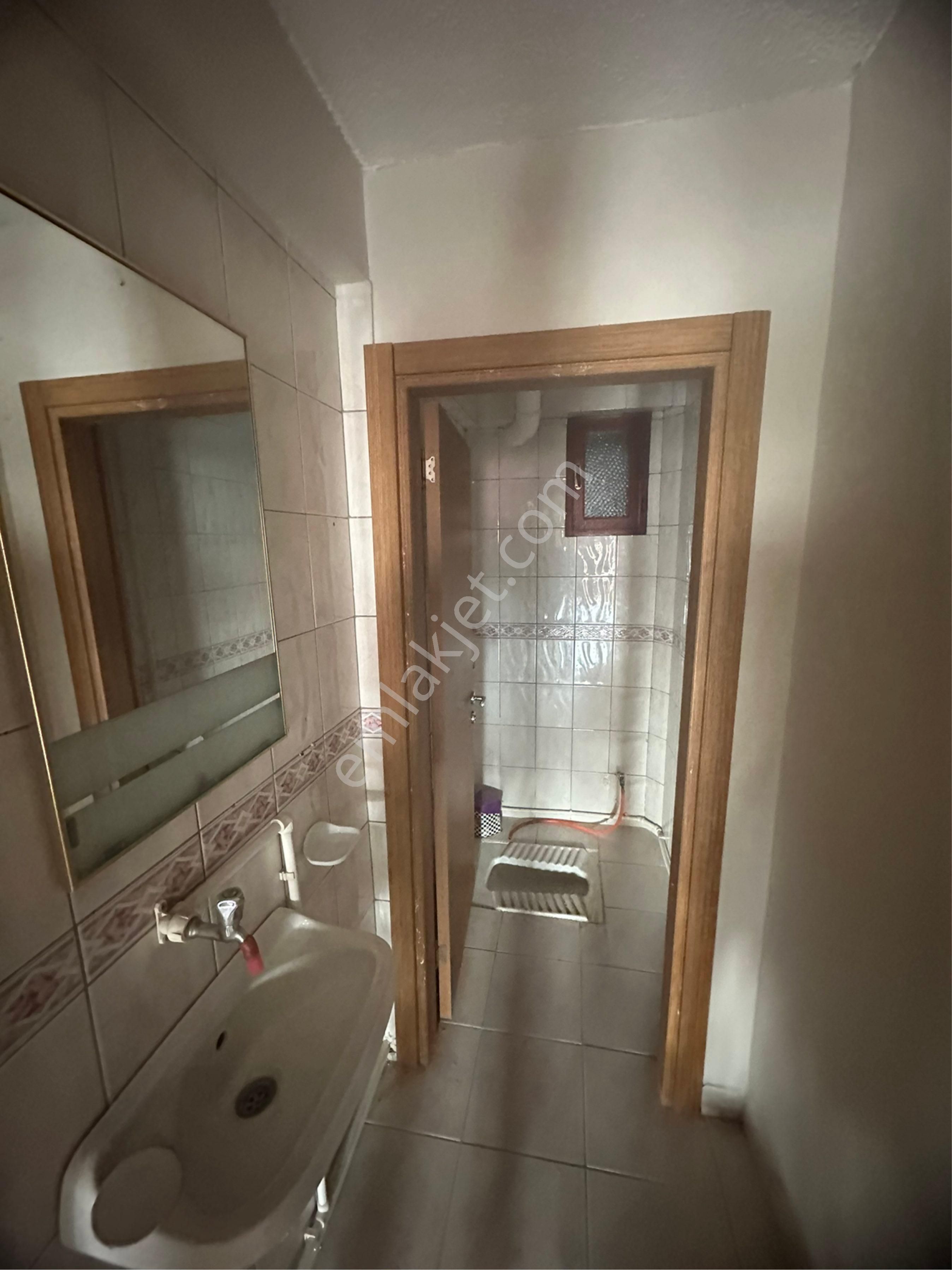 Mecidiye Metrosunun Dibinde 3+1 Geniş Kiralık Daire - Görsel 2
